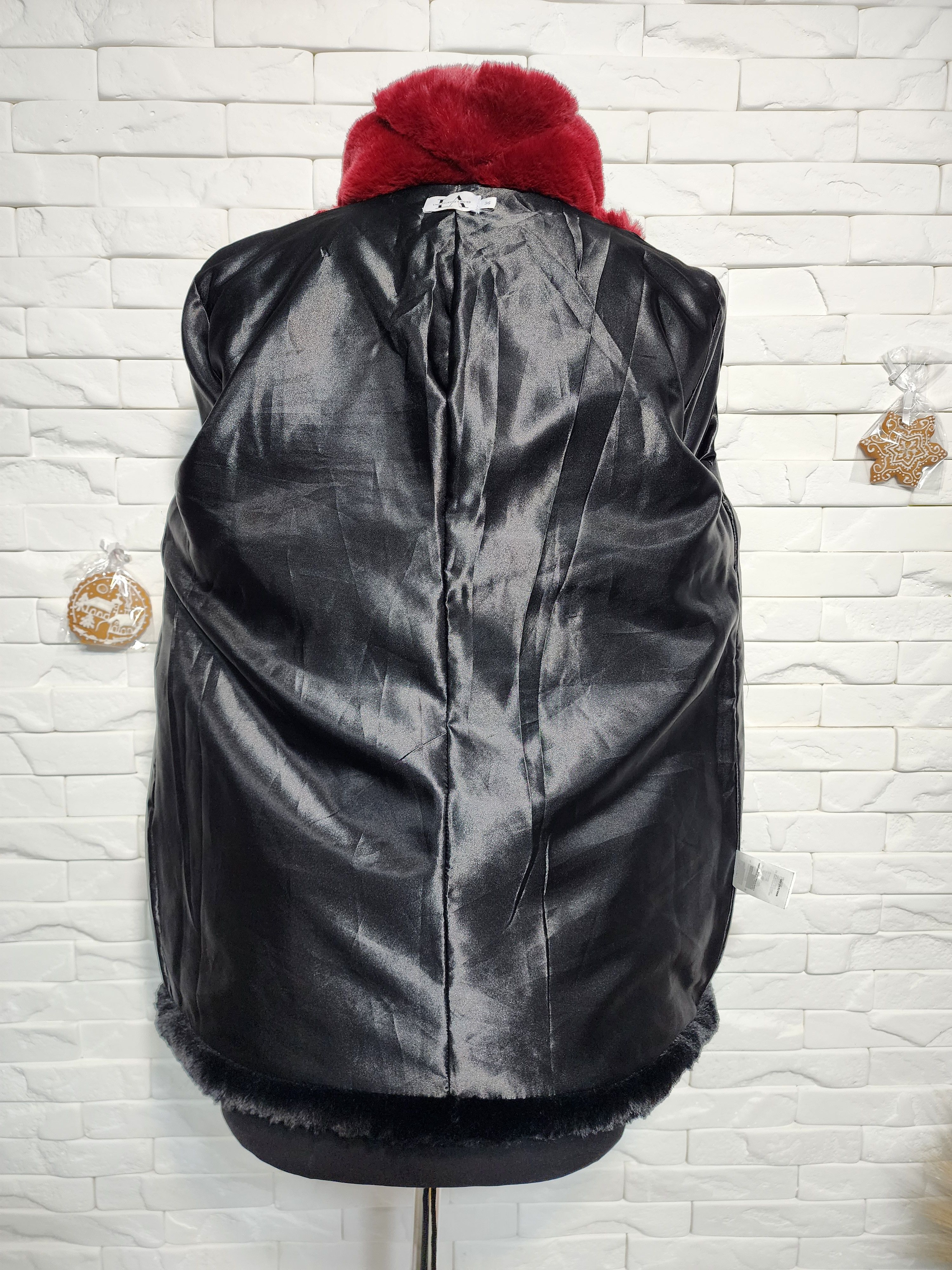 Furla Red @ Black Faux Fur Coat: Women's Warm Winter Outerwear Size M / US 6-8 / IT 42-44 - 7 Thumbnail
