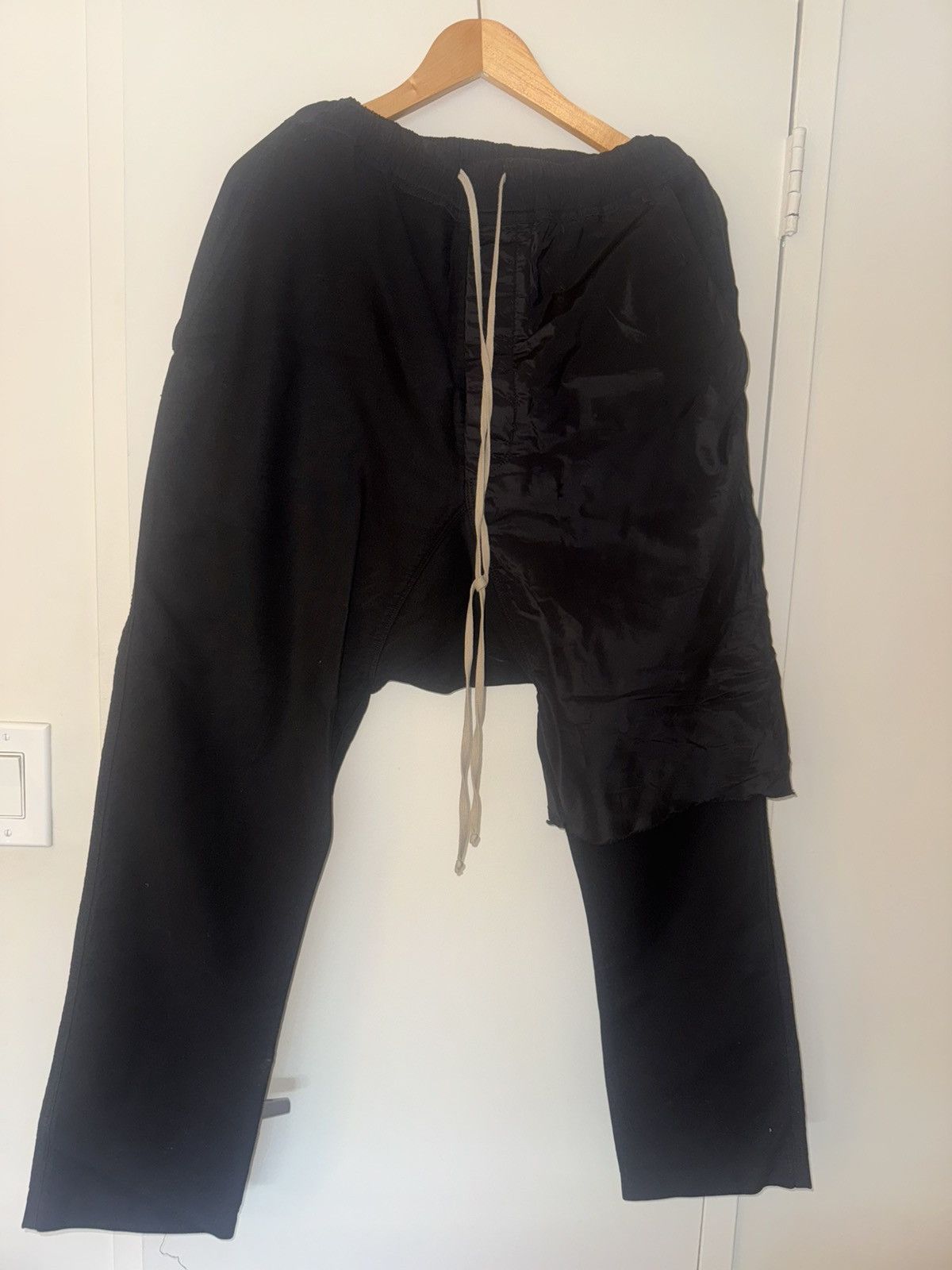 Rick Owens Rick Owens Pants. Drop crotch. Satin accents Size US 34 / EU 50 - 3 Thumbnail