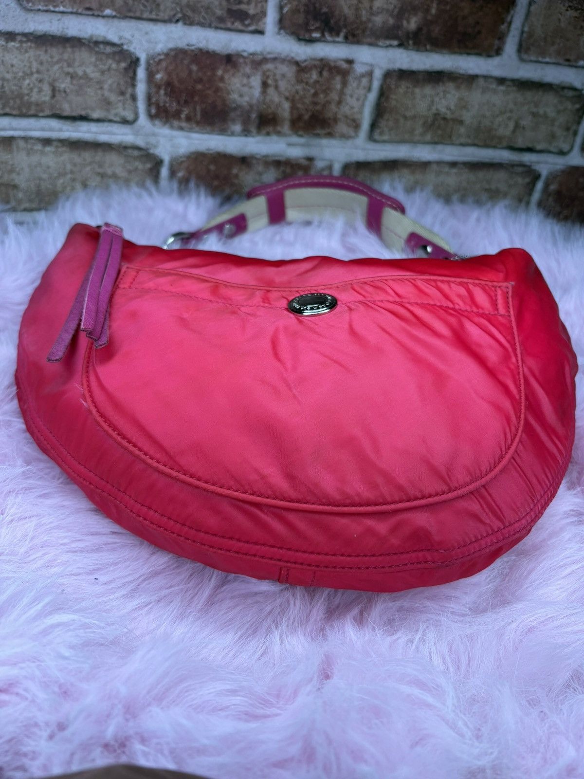 Coach Coach Poppy hobo bag in RARE hot pink satin Size ONE SIZE - 3 Thumbnail