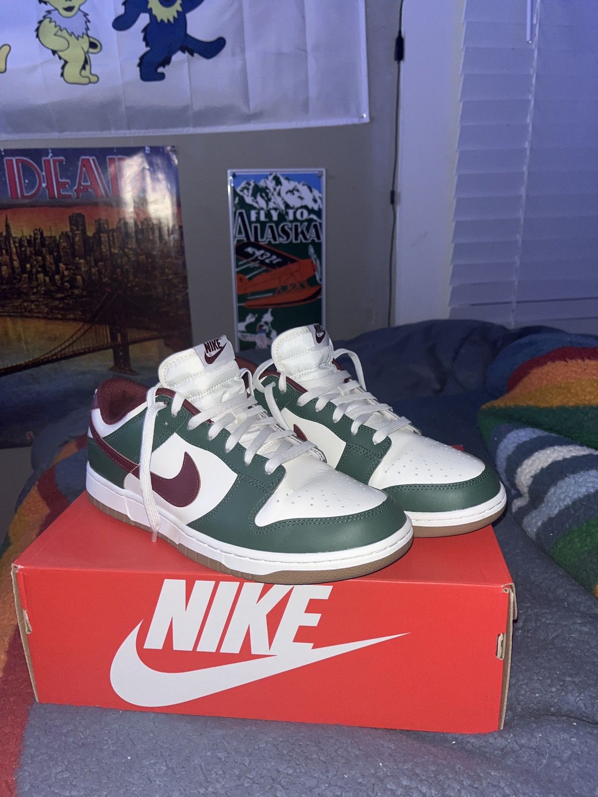 Nike Nike Dunk Low Gorge Green Size US 10 / EU 43 - 1 Thumbnail