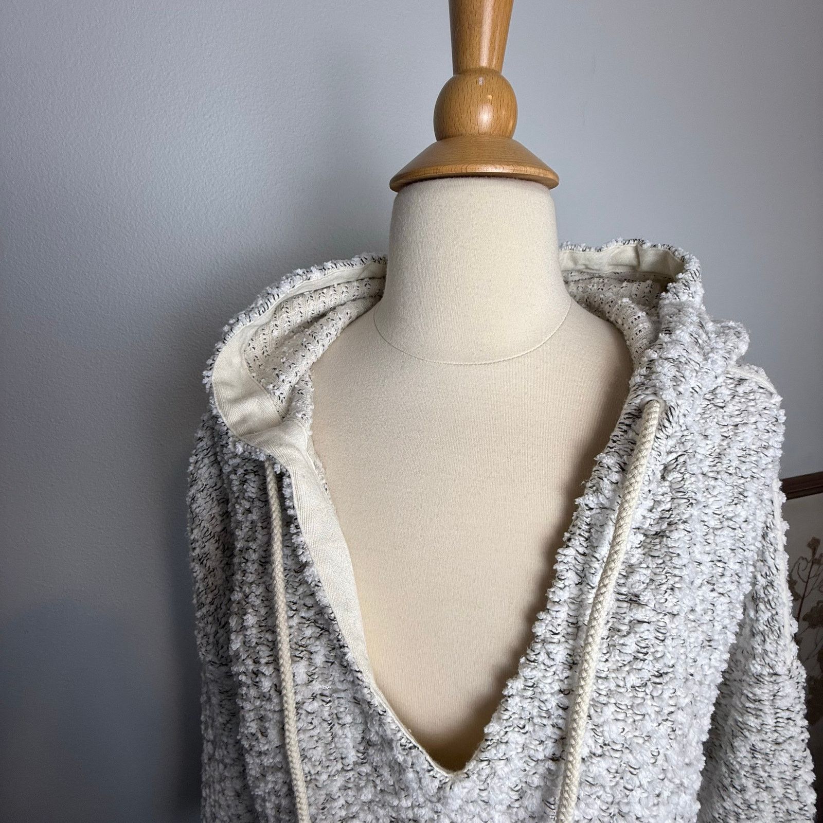 Lou & Grey Lou & Grey Hoodie Sweater, Size Large, Cream/Grey Loft Size L / US 10 / IT 46 - 4 Thumbnail