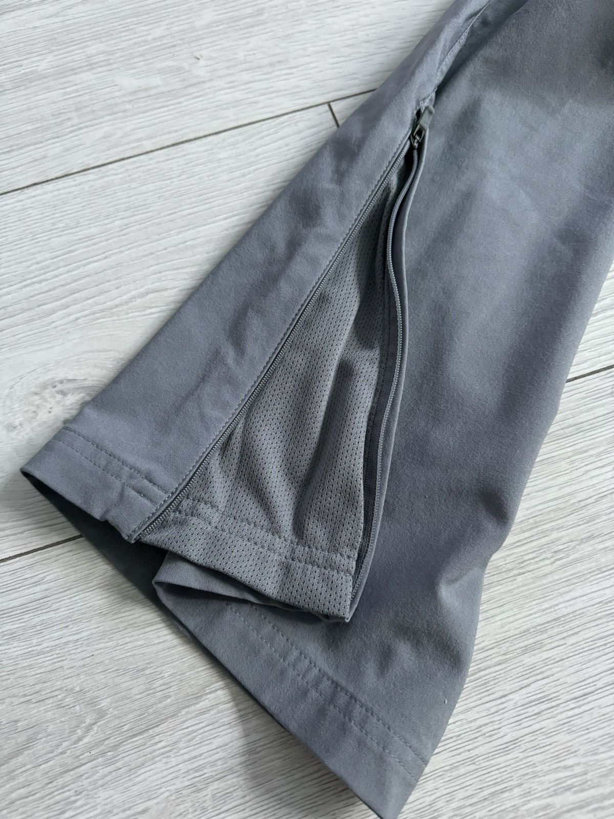 Nike Vintage nike track pants y2k grey parachute gorpcore Size US 34 / EU 50 - 6 Thumbnail