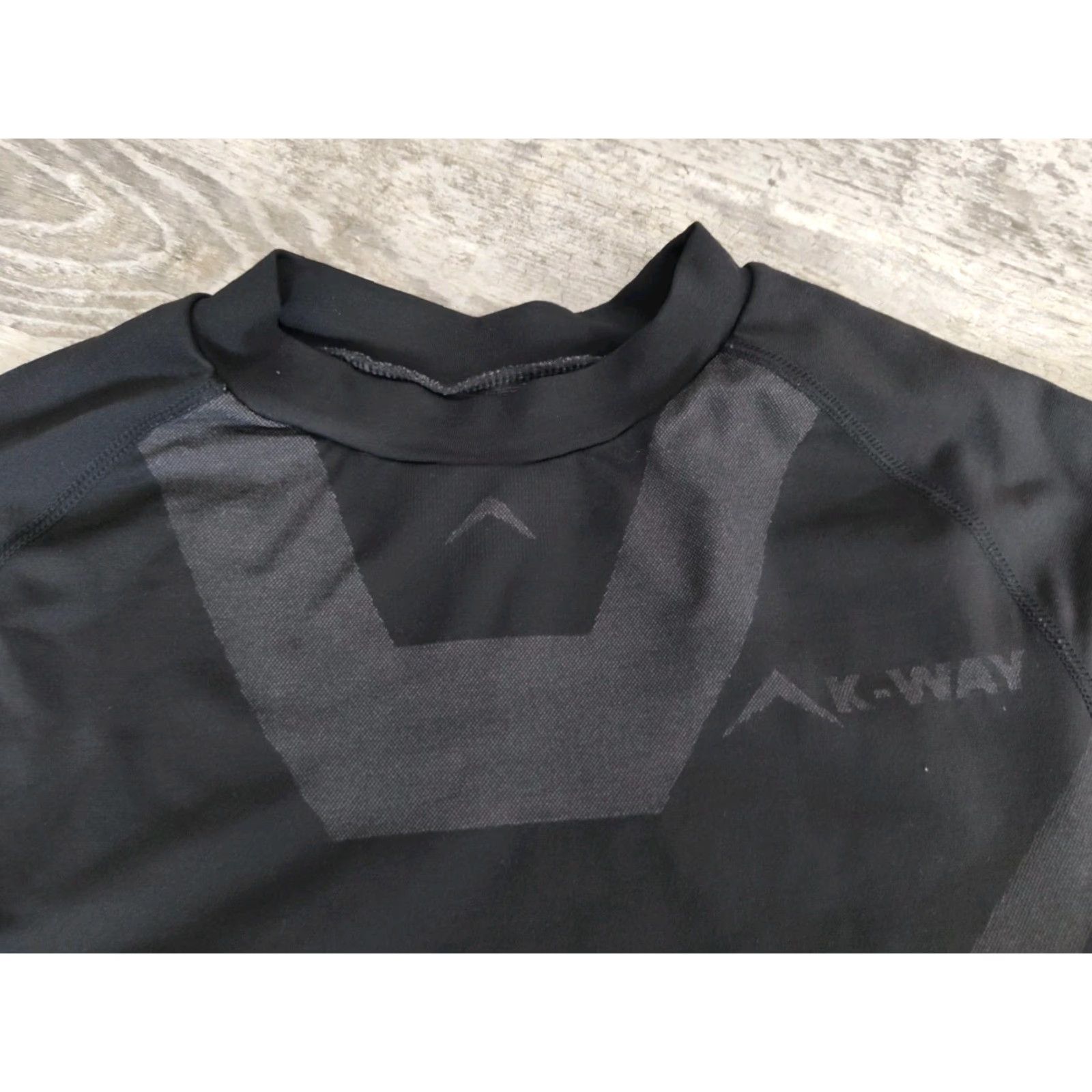 K-Way K-Way Men’s Slim Bamboo Charcoal Thermaskins Baselayer Long Sleeve Shirt Sz L/XL Size US L / EU 52-54 / 3 - 3 Thumbnail