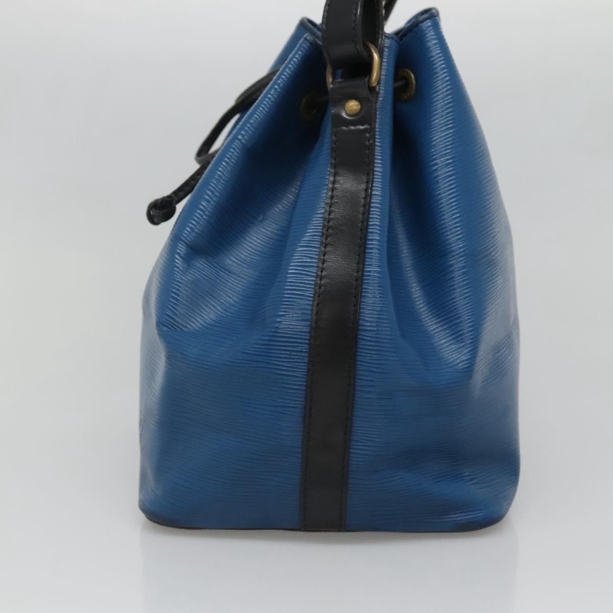 Louis Vuitton LOUIS VUITTON Epi Petit Noe Shoulder Bag Bicolor Black Blue Size ONE SIZE - 4 Thumbnail