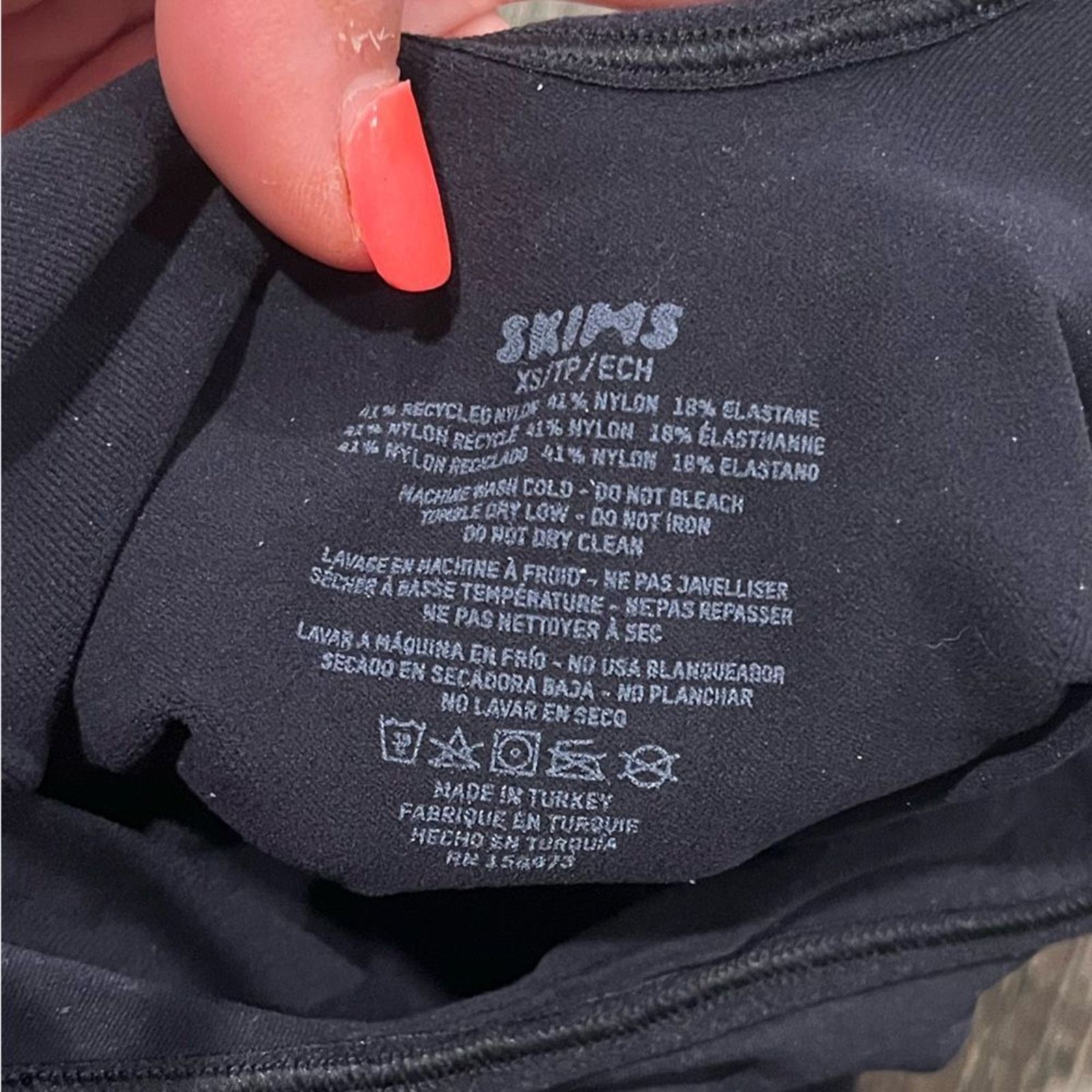 SKIMS NWOT Skims Seamless Sculpt Thong Bodysuit Shapewear Size XS Size XS / US 0-2 / IT 36-38 - 3 Thumbnail