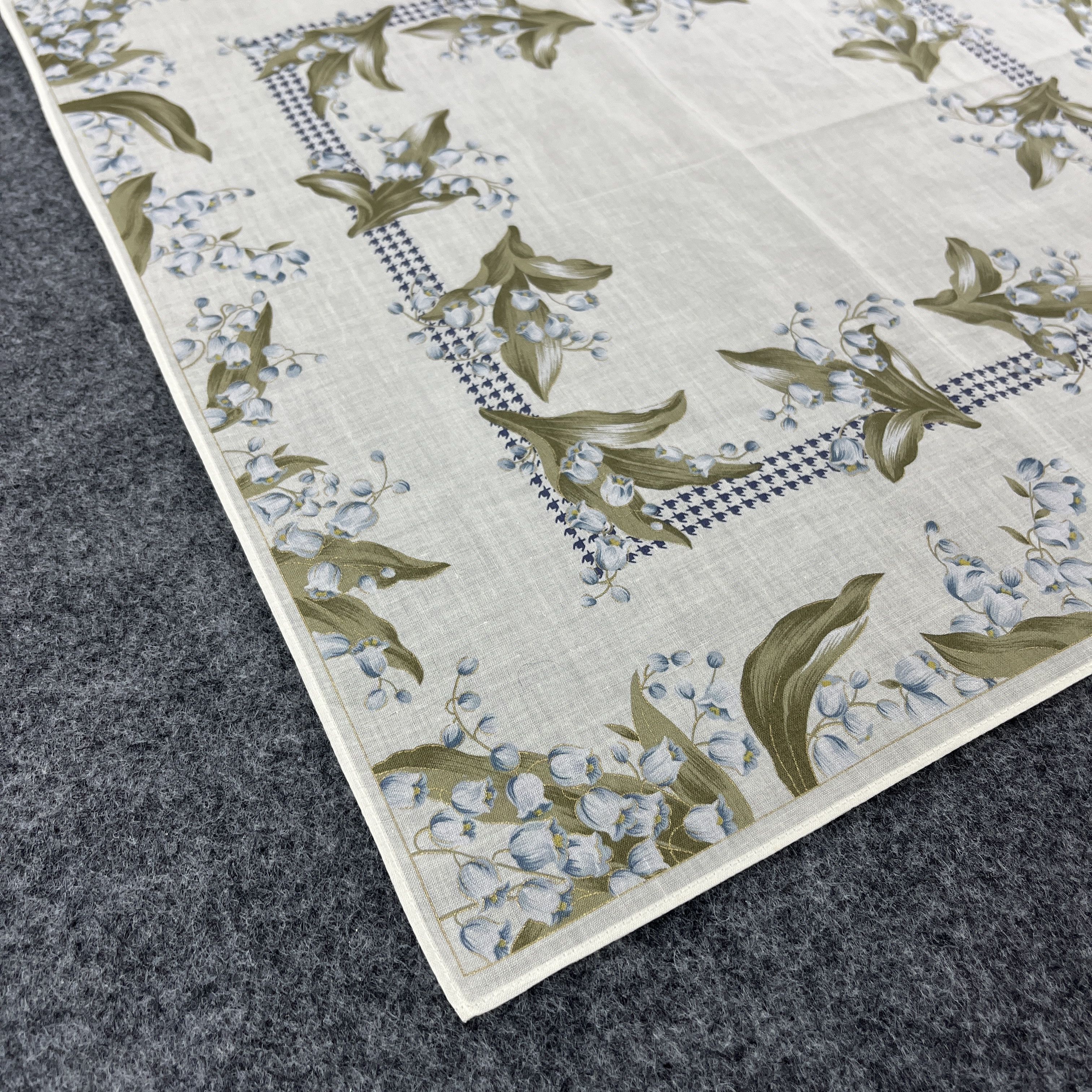 Hanae Mori × Japanese Brand Hanae Mori Bandana / Handkerchief / Neckerchief B417 Size ONE SIZE - 5 Thumbnail