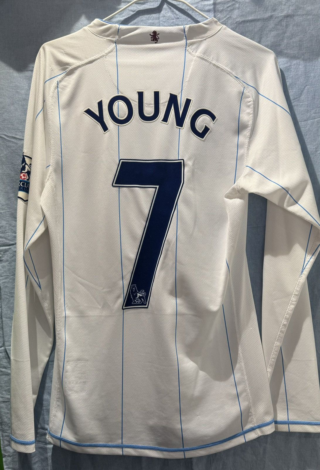 Nike Aston Villa 08/09 player issue L/S away shirt #7 Young Size US S / EU 44-46 / 1 - 2 Thumbnail