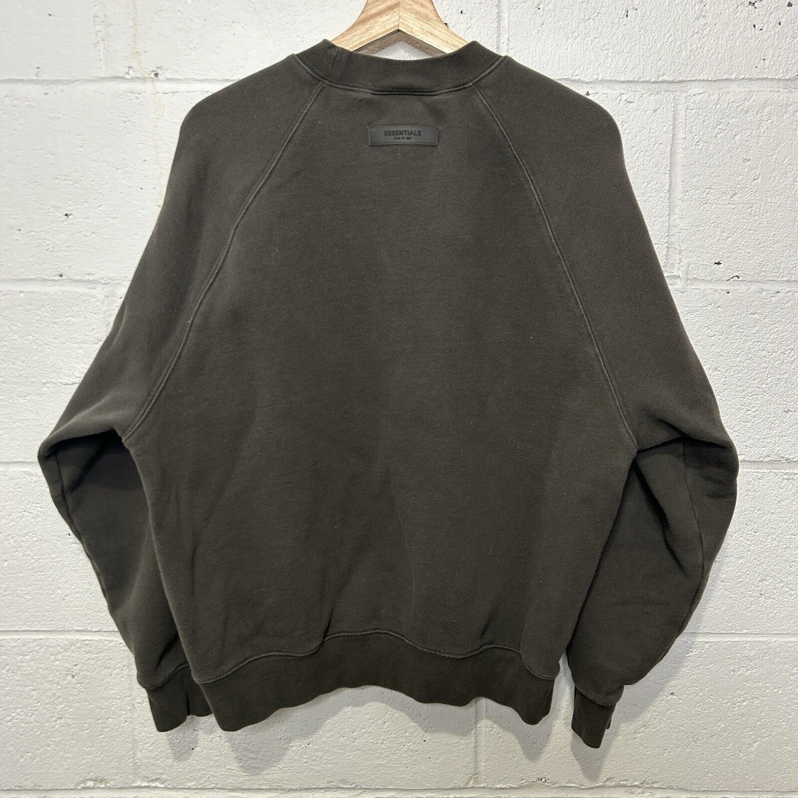Fear of God Essentials Fear of God Oversized Crewneck “Faded Black” Size US M / EU 48-50 / 2 - 2 Thumbnail