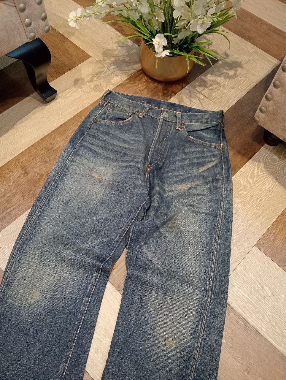 Levi's Vintage Clothing LEVI'S VINTAGE 501 CAPITAL E SELVEDGE JEANS Size US 31 - 4 Thumbnail