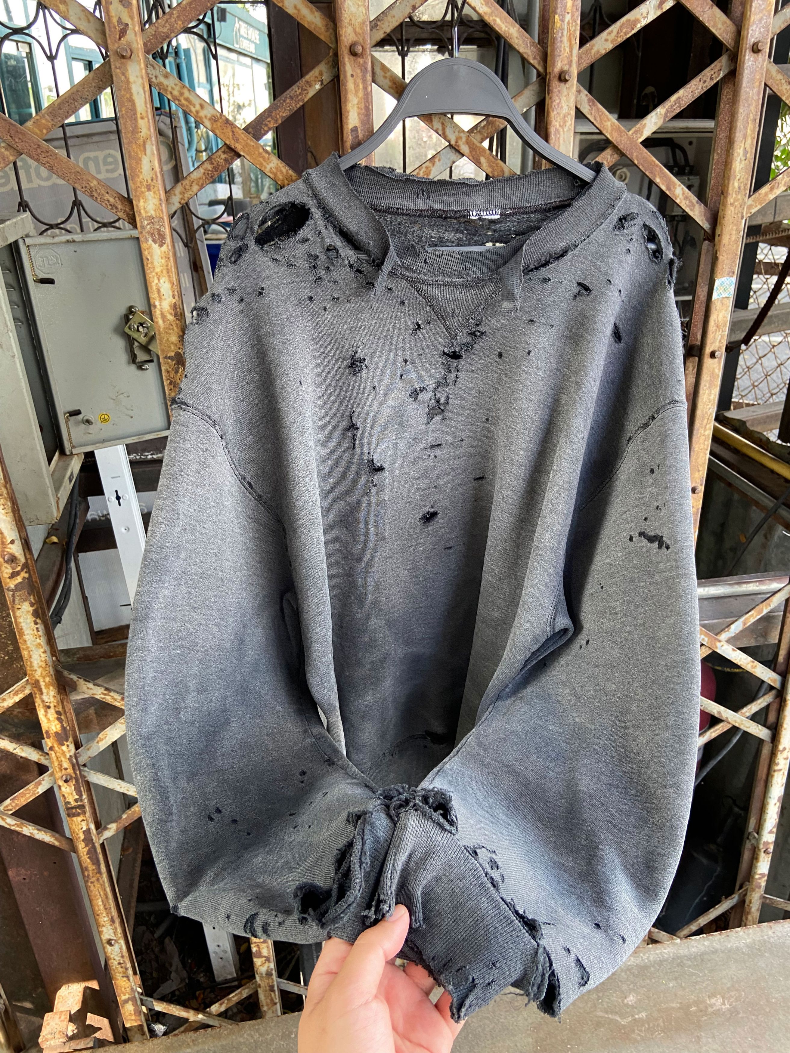 Vintage Thrashed Distressed & Faded Russell Sweatshir ERD Grunge Size US L / EU 52-54 / 3 - 5 Thumbnail