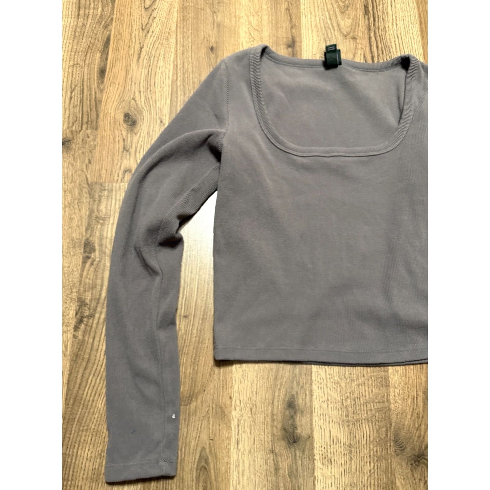 Vintage Wild Fable Shirt Women's Small Gray Long Sleeve Crop Top Scoop Neck Size S / US 4 / IT 40 - 3 Thumbnail