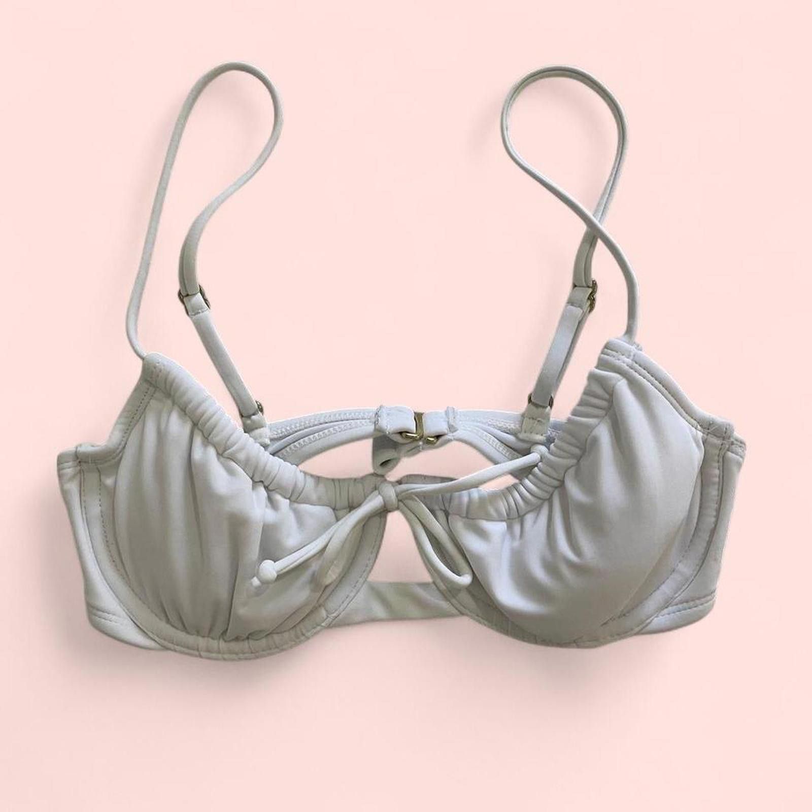 Designer White bikini top with adjustable straps Size ONE SIZE - 1 Thumbnail