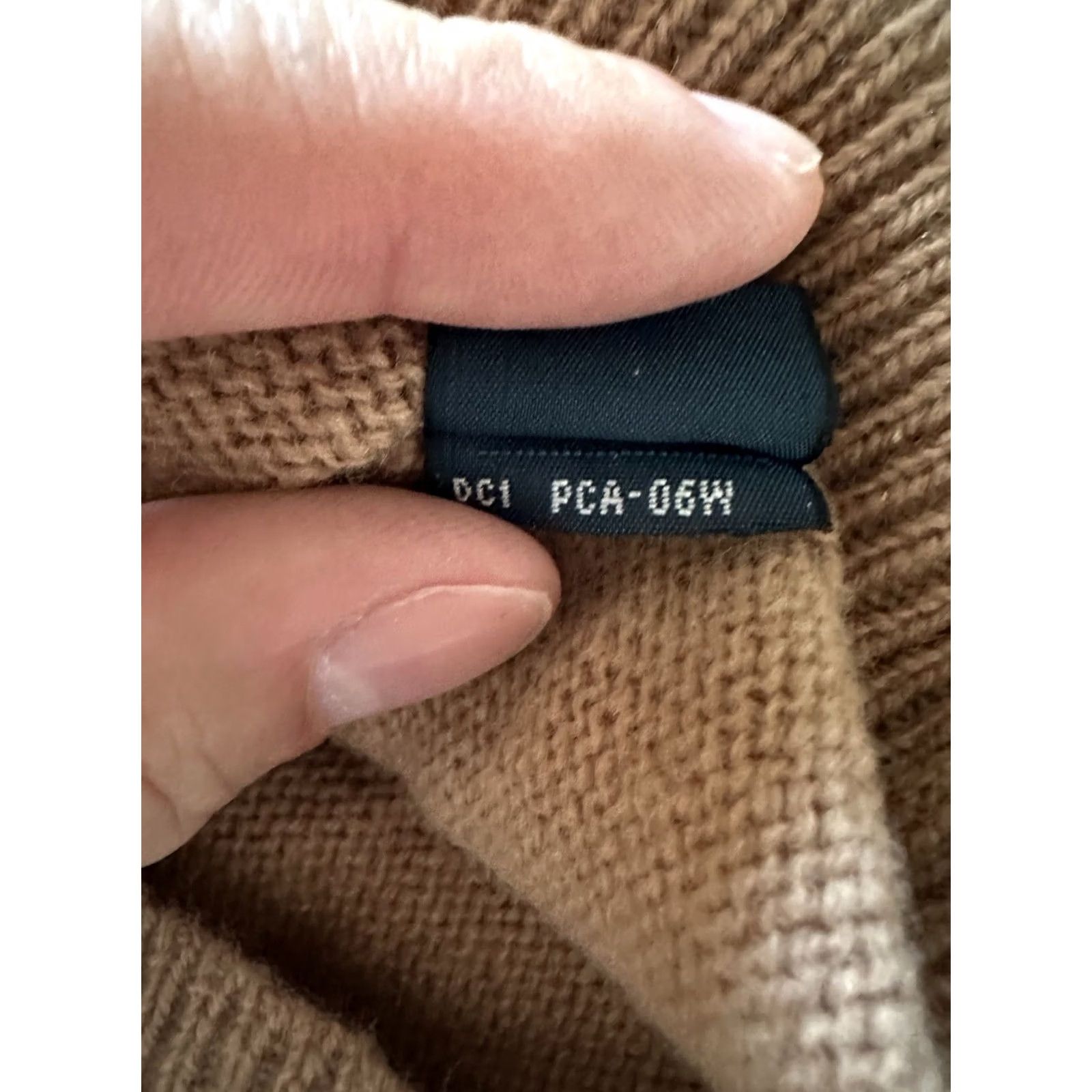 Polo Ralph Lauren VINTAGE Polo Ralph Lauren Sweater 100% Lambs Wool V-Neck Pullover Men M Beige Wool Knit Embroidered Logo Size US M / EU 48-50 / 2 - 7 Thumbnail