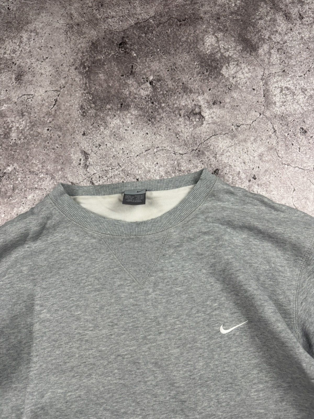 Nike Vintage Nike Grey Distressed Baggy Y2K Sweatshirt Size US L / EU 52-54 / 3 - 3 Thumbnail