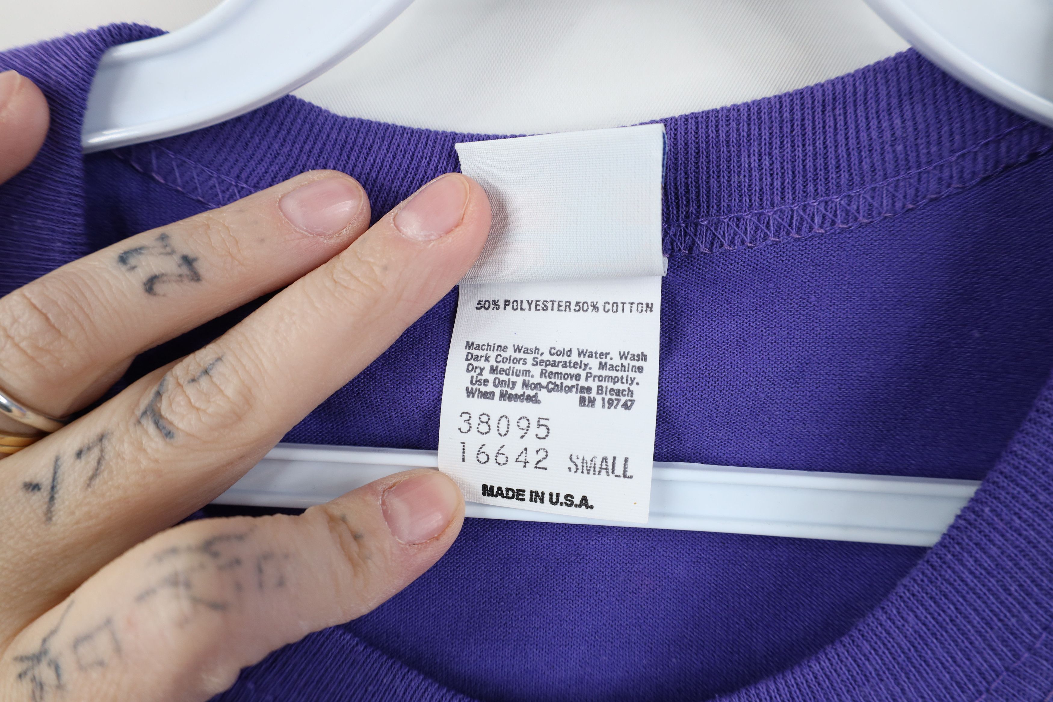 Vintage Vintage 90s Streetwear Blank Short Sleeve T-Shirt Purple USA Size S / US 4 / IT 40 - 5 Thumbnail