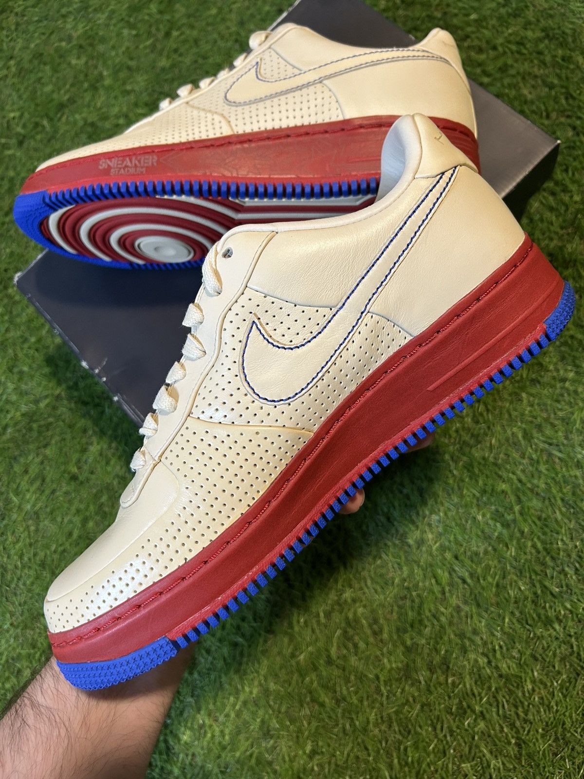 Nike DS Nike Air Force One Philly Sneaker Stadium Size US 10.5 / EU 43-44 - 4 Thumbnail