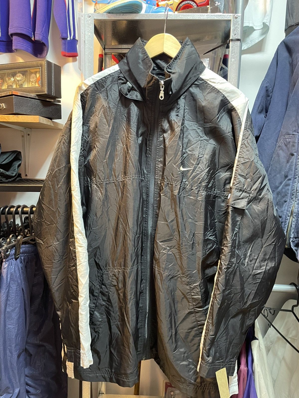Nike Vintage Nike Windbreaker Jacket Size US XL / EU 56 / 4 - 1 Thumbnail