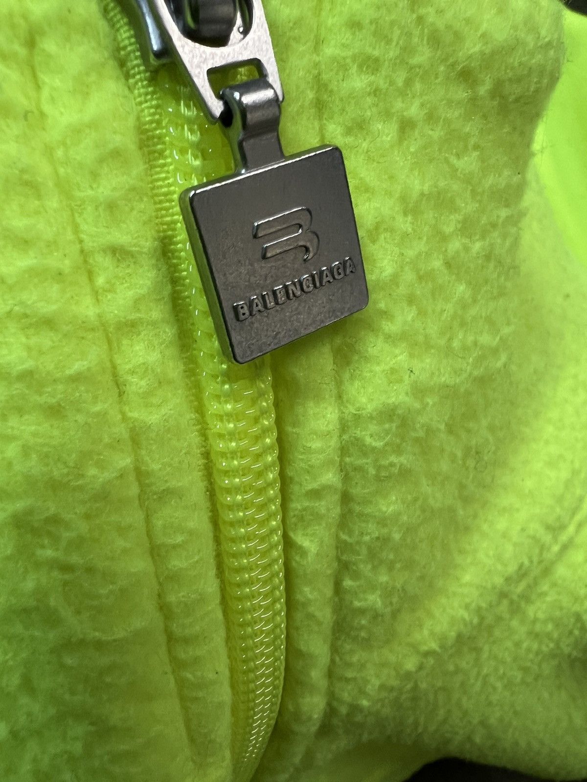 Balenciaga SIZE - L Balenciaga Unfit Sporty B Tracksuit Jacket Size US L / EU 52-54 / 3 - 5 Thumbnail