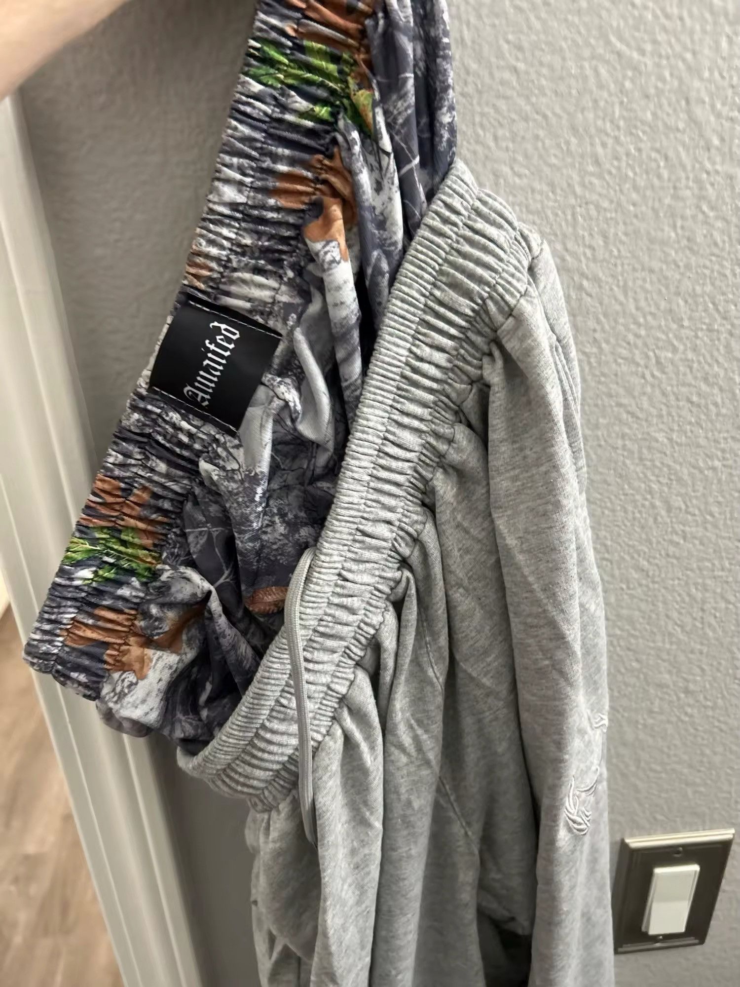 Japanese Brand × Other Camouflage Embroidered Elastic Waist Baggy Sweatpants Size US 29 - 4 Thumbnail