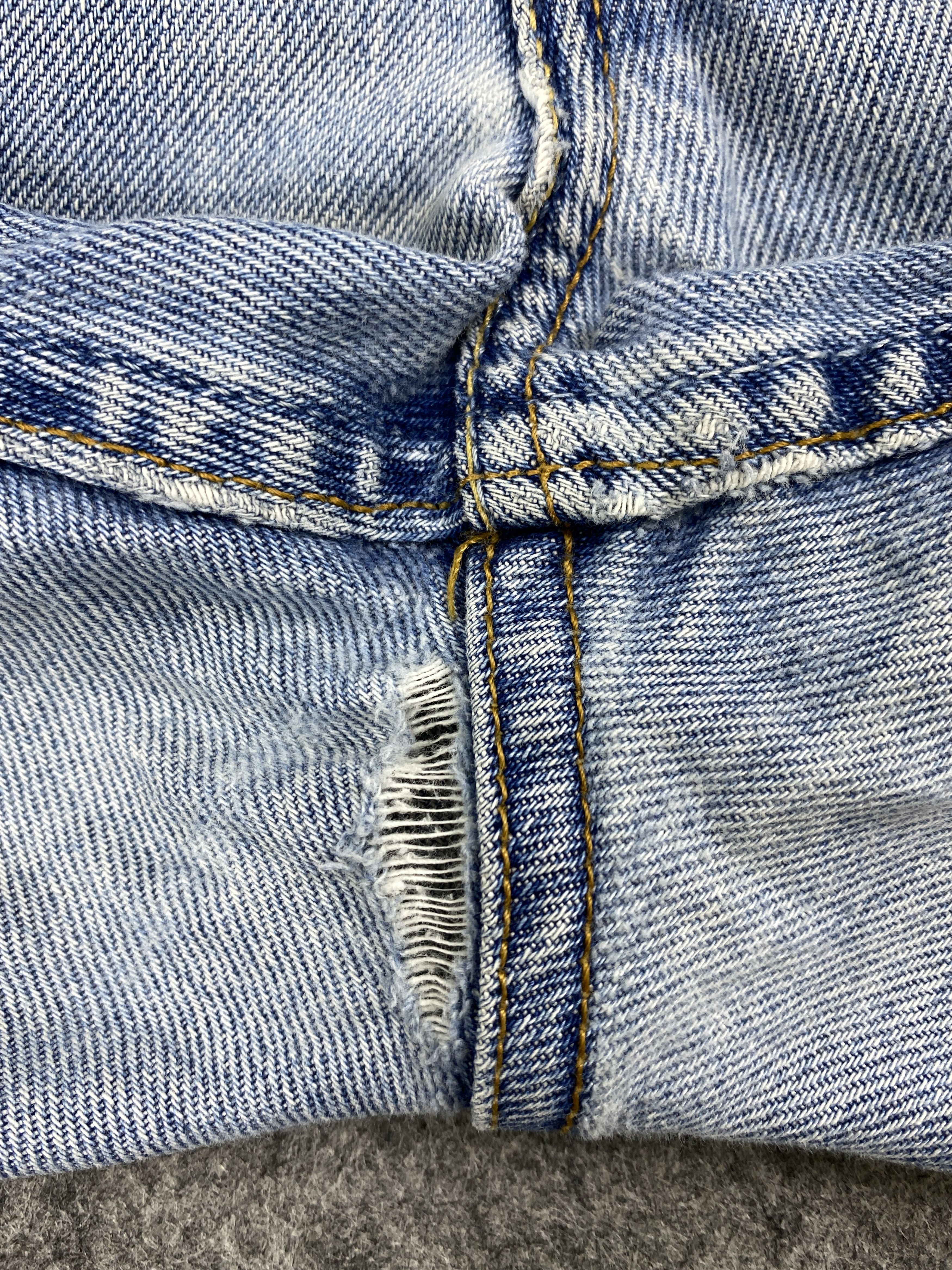Levi's Blue Wash Vintage Levi's 505 Jeans 33x29 Denim -JN1275 Size US 33 - 11 Thumbnail