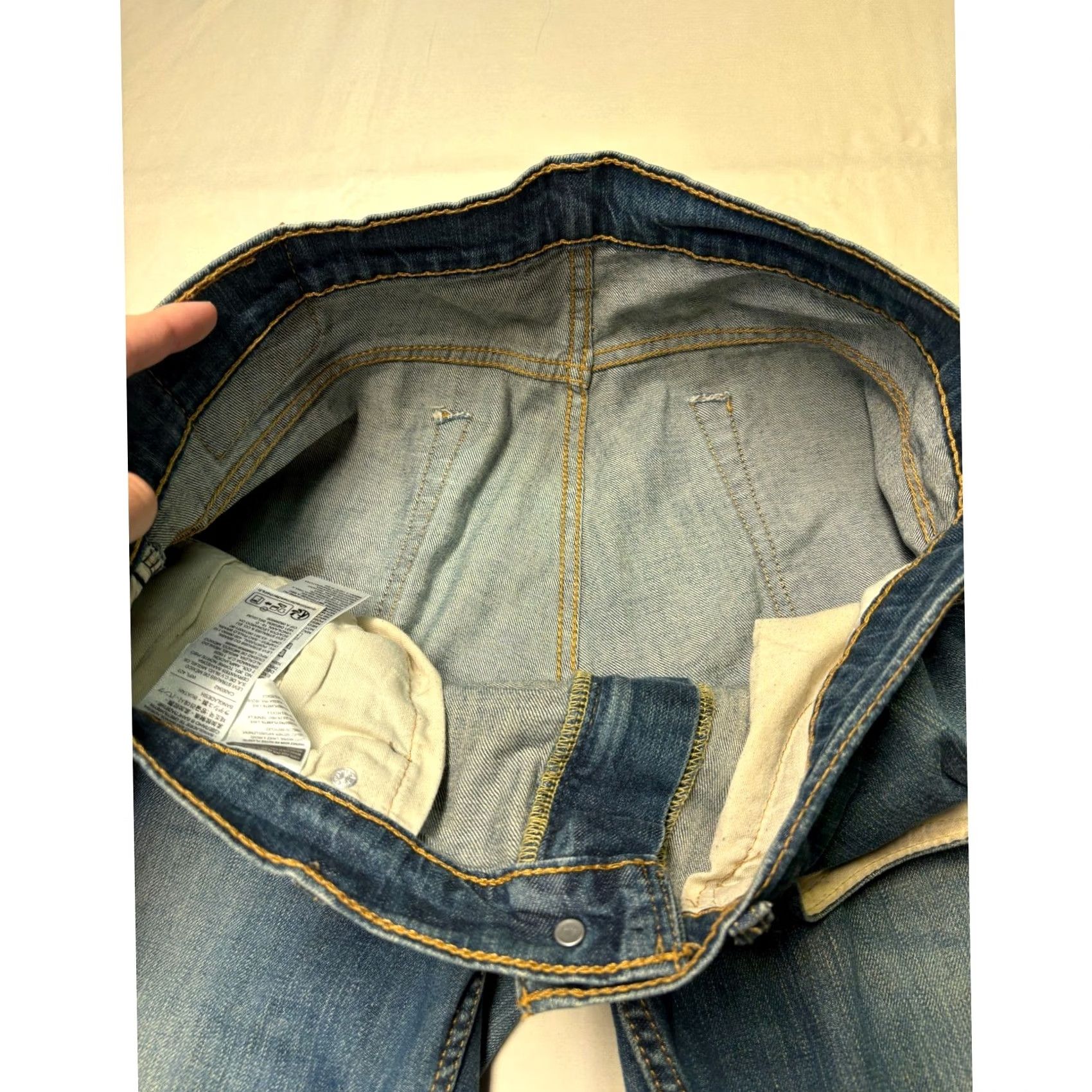 Levi's Levi's 559 Relaxed Straight Jeans Mens 34x32 Blue Denim Medium Wash 00559-0340 Size US 34 / EU 50 - 4 Thumbnail