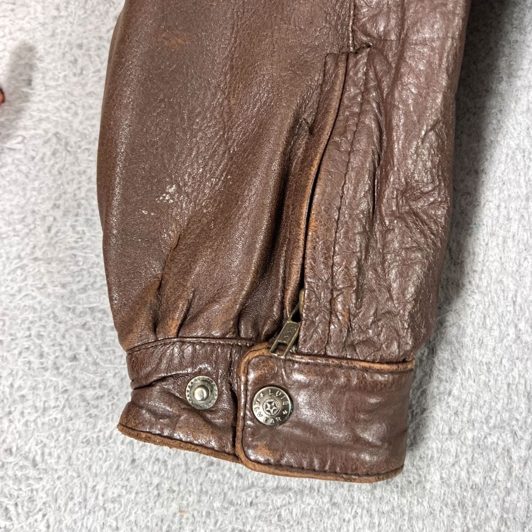 Vintage VINTAGE Luis Alvear Leather Bomber Jacket Size Large Brown Men's Size US L / EU 52-54 / 3 - 7 Thumbnail