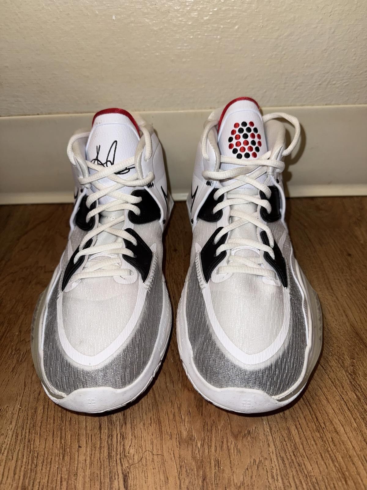 Nike Nike Kyrie Infinity Infinity (Gs) Size US 6 / EU 39 - 2 Thumbnail