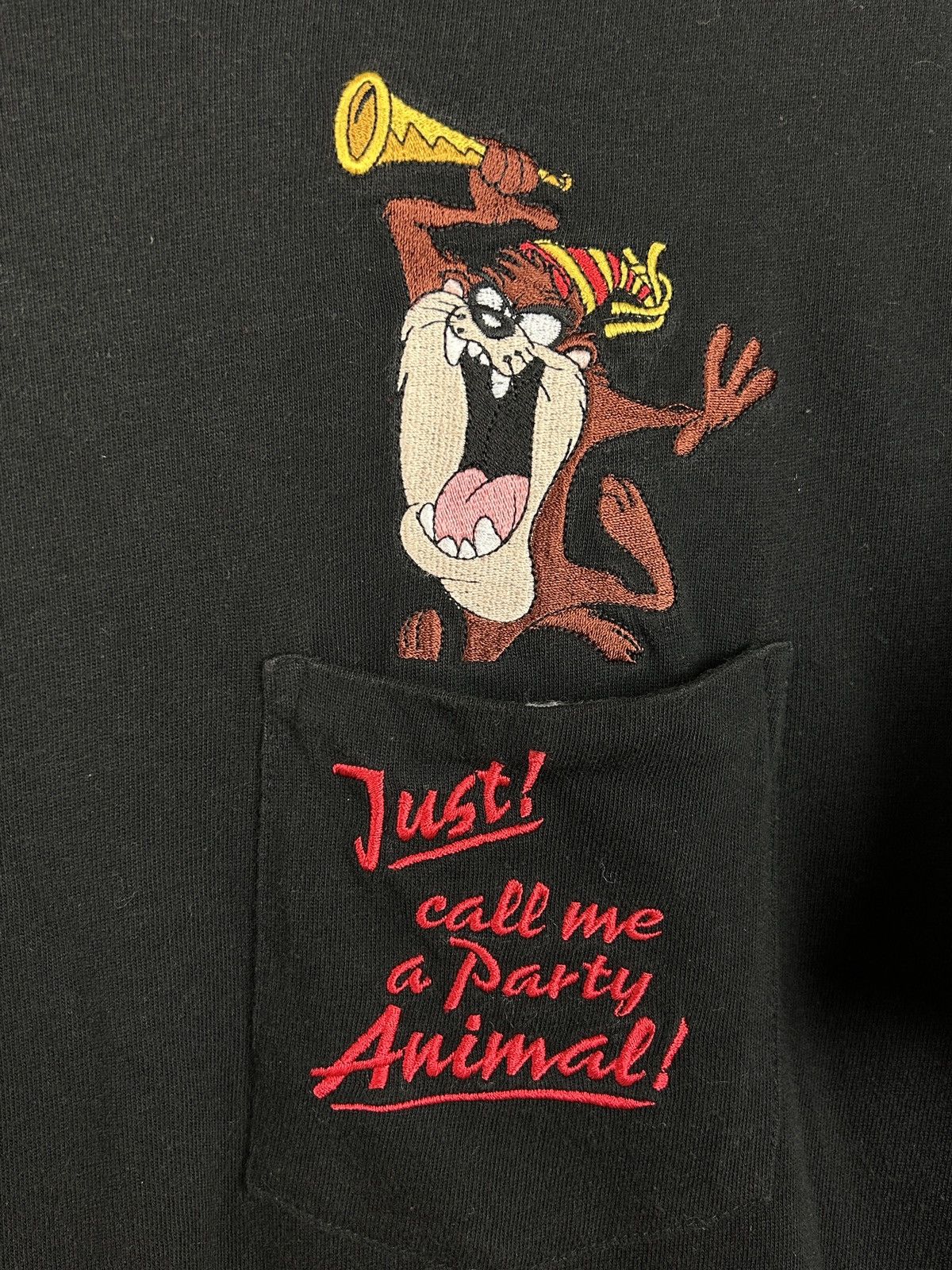 Vintage 90s Vintage Taz Pocket Embroidery 1996 Warner Bros T-Shirt Size US S / EU 44-46 / 1 - 3 Thumbnail