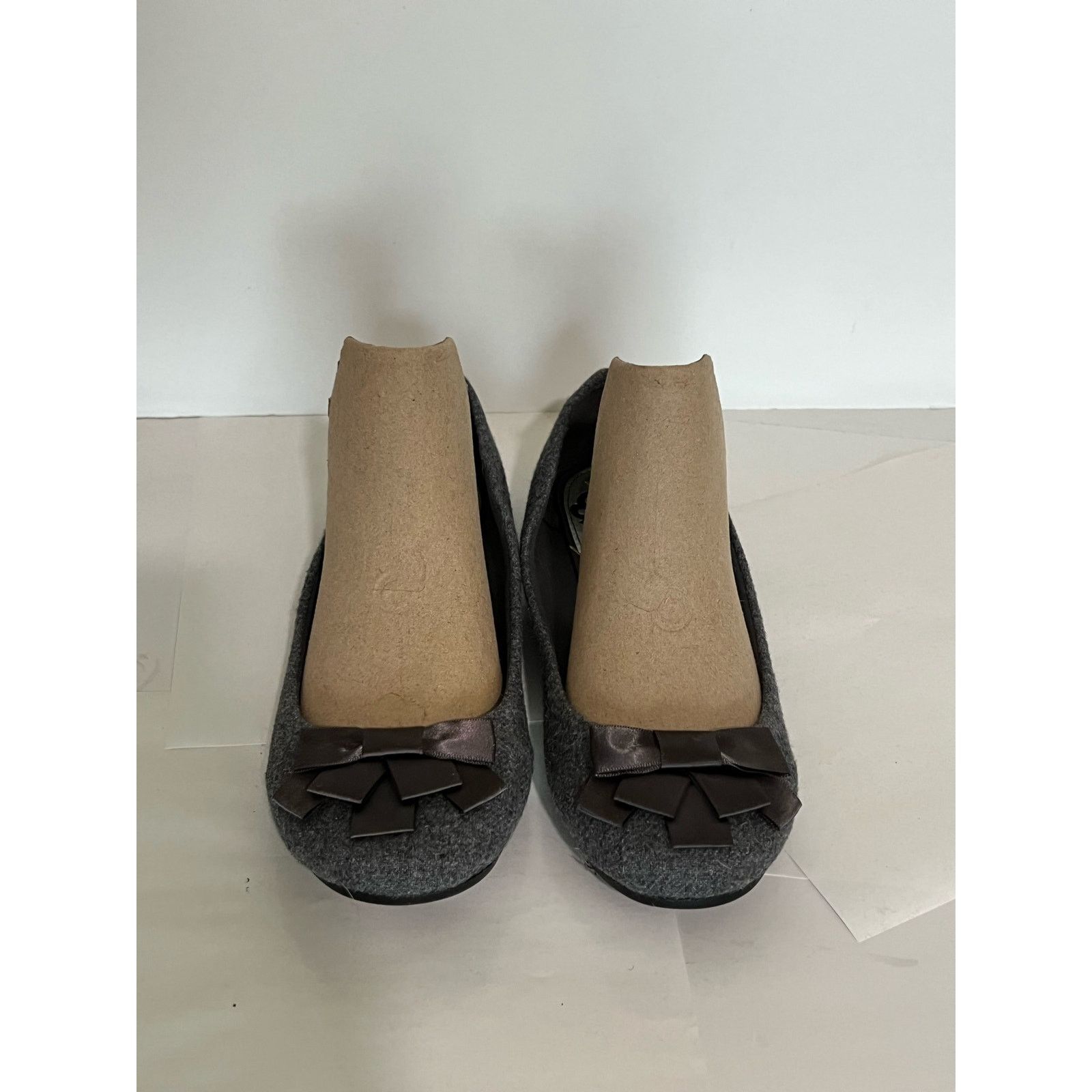 Other Fergalicious Fergie Adele Flats slip-on casual ruffle accent Size US 7.5 / IT 37.5 - 5 Thumbnail