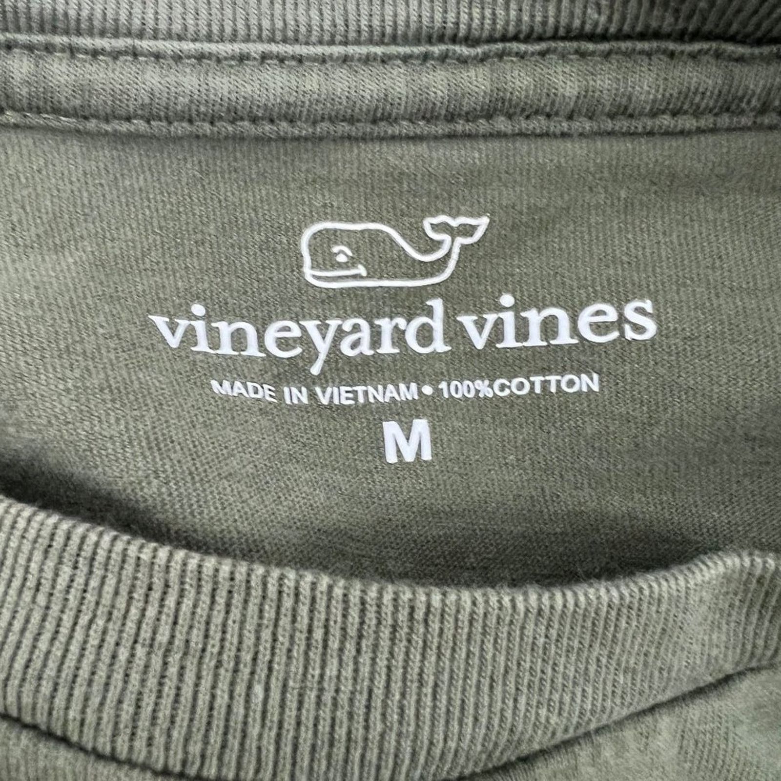 Vineyard Vines Vineyard Vines Men’s Tonal Flag Long Sleeve Pocket T Medium Size US M / EU 48-50 / 2 - 3 Thumbnail