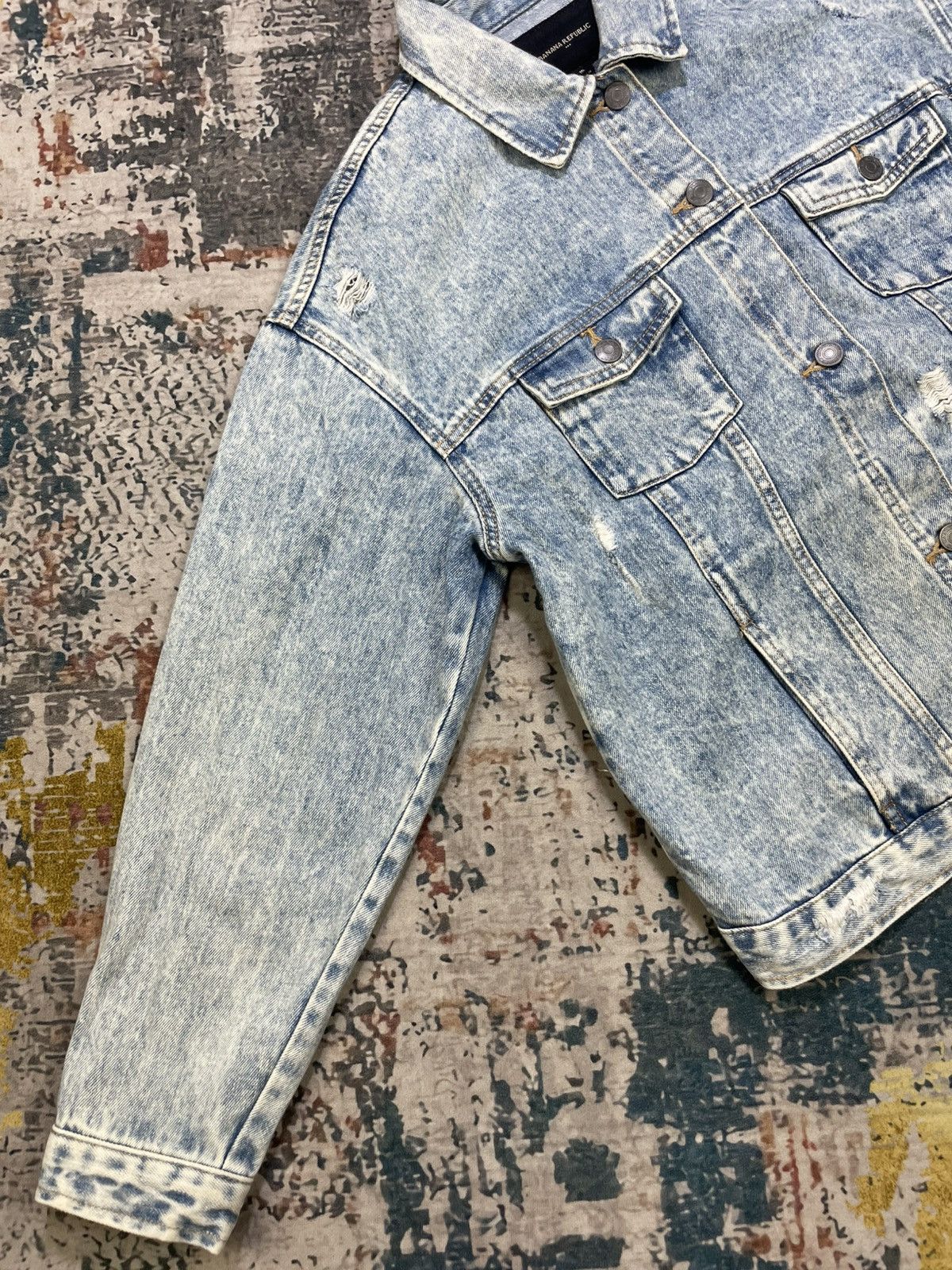 Banana Republic Banana Republic Distressed Acid Wash Denim Jacket Size M / US 6-8 / IT 42-44 - 3 Thumbnail