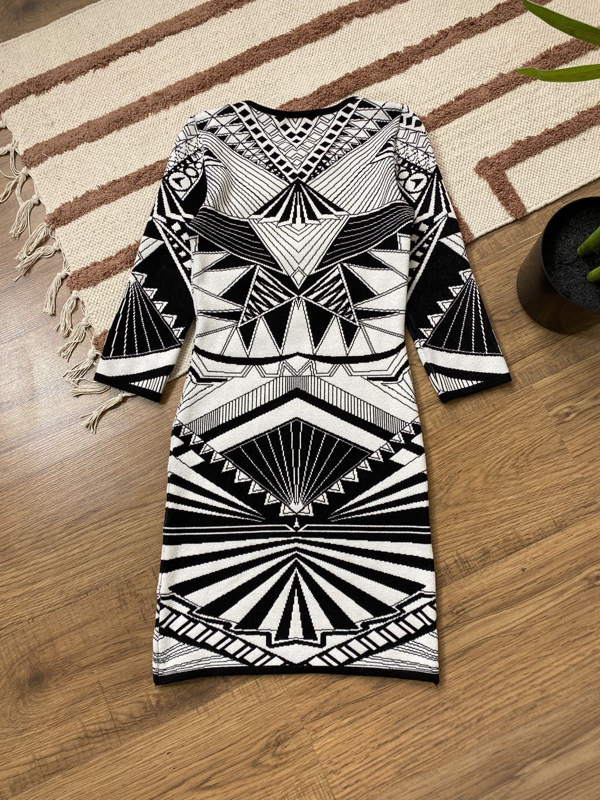 Vintage VINTAGE GEOMETRIC VISUALS KNITTED DRESS Size S / US 4 / IT 40 - 6 Thumbnail
