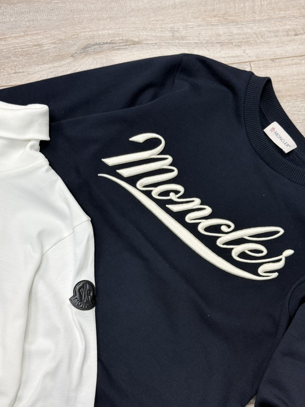 Moncler Moncler 2 Piece Set Fits Women XS Turtleneck + Sweatshirt Size XS / US 0-2 / IT 36-38 - 6 Thumbnail