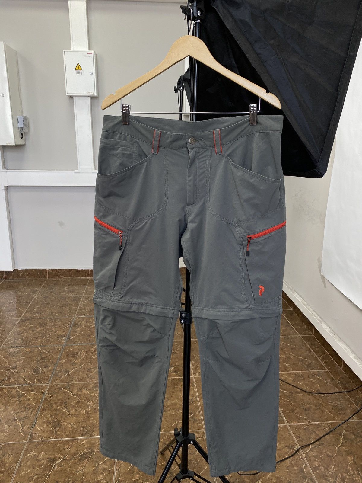 Peak Performance Peak Performance Outdoor Mountain Transformer Pants Shorts Size US 34 / EU 50 - 1 Thumbnail