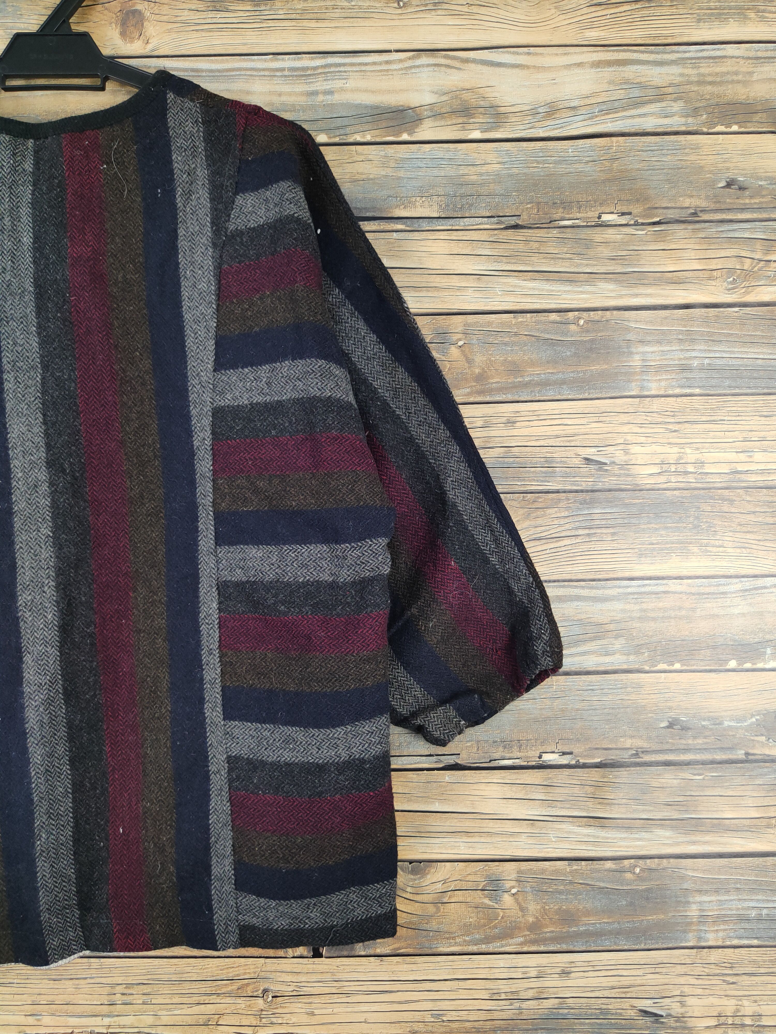 Vintage Japanese Brand Black Red Knitwear Cardigan #W2109 Size US L / EU 52-54 / 3 - 9 Thumbnail