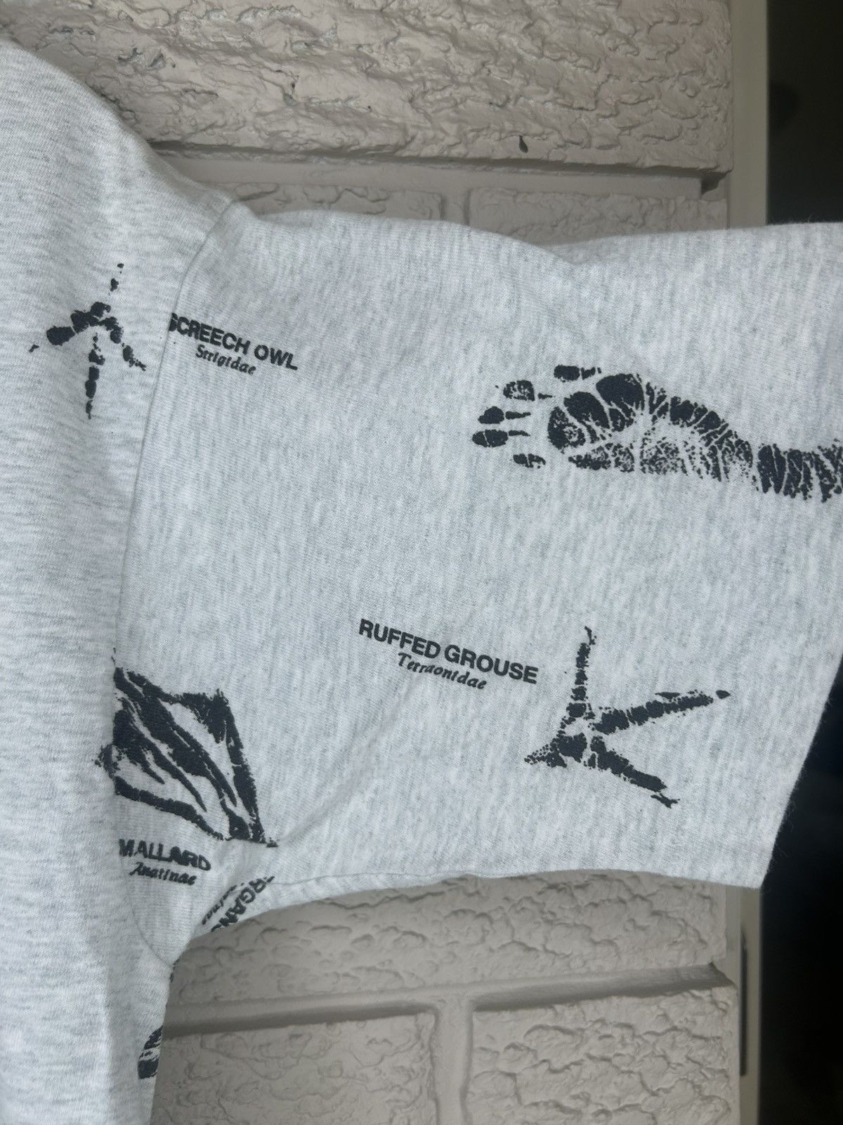 Vintage Vintage 90s Alaska Wildlife Animal Footprint AOP Art T Shirt Size US L / EU 52-54 / 3 - 3 Thumbnail