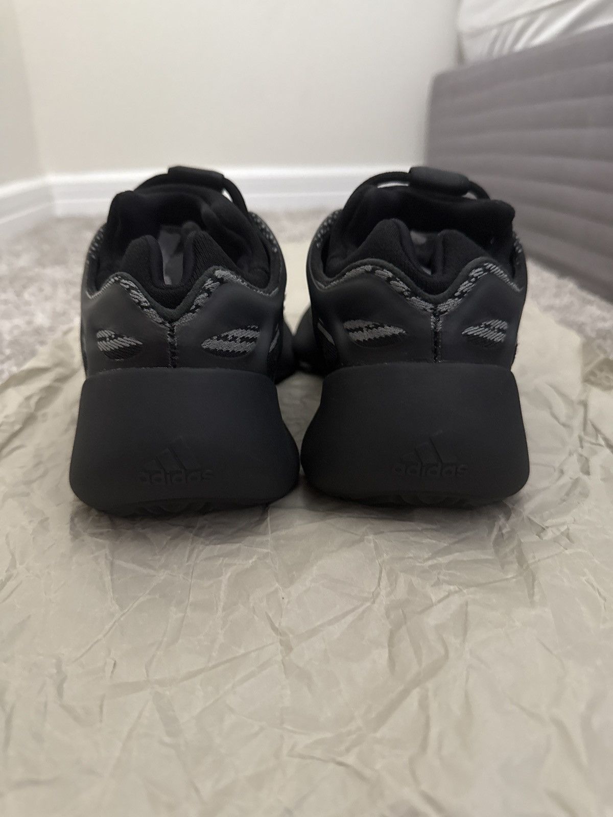 Yeezy 2021 Yeezy 700 V3 'Dark Glow' Size US 8 / EU 41 - 2 Thumbnail