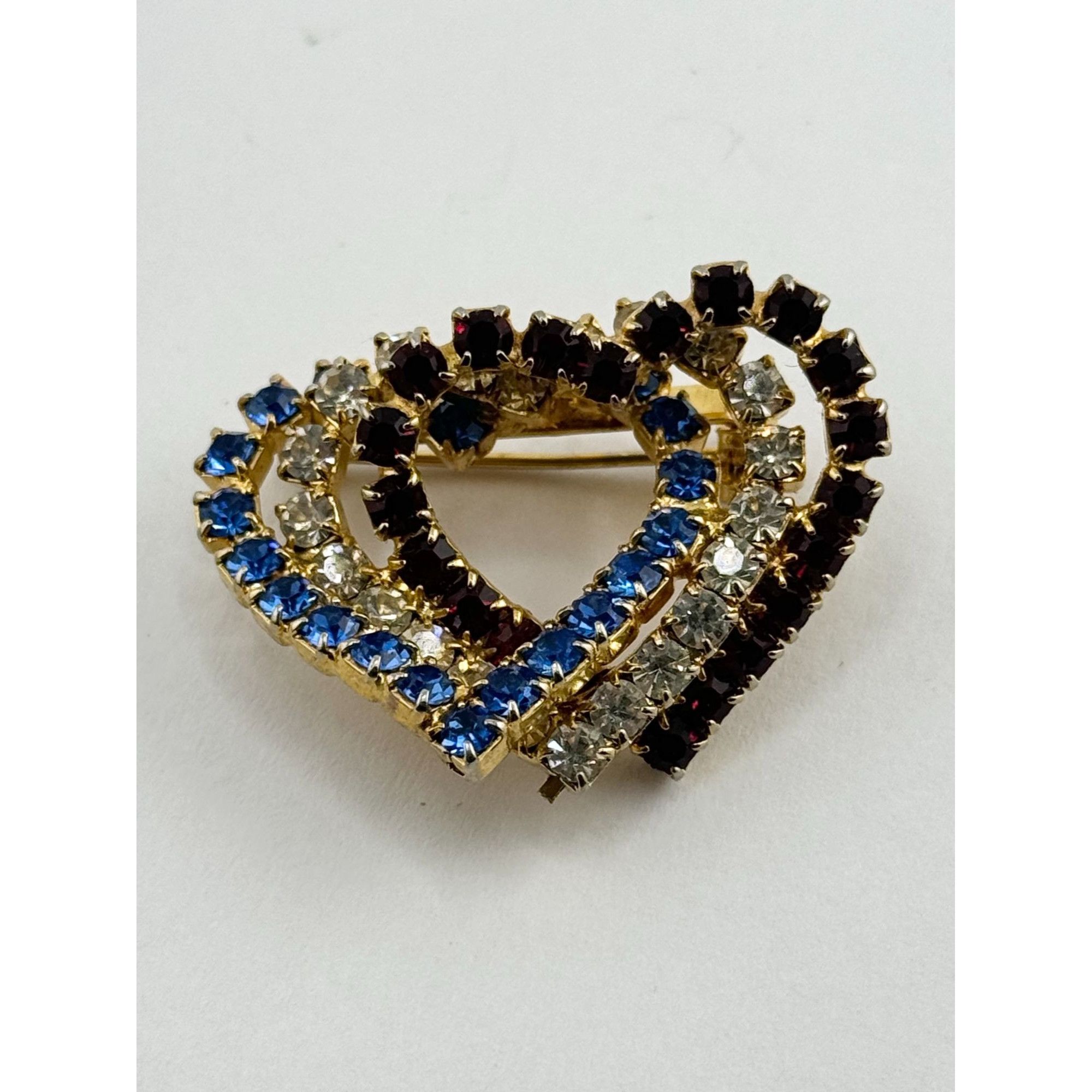 Vintage Vintage red white and blue rhinestone heart pin Size ONE SIZE - 2 Thumbnail