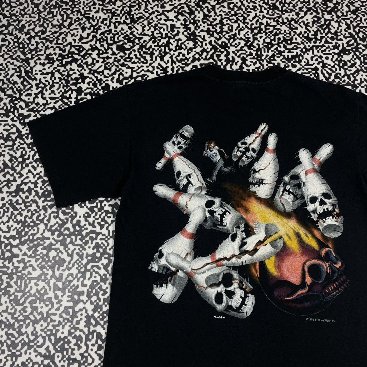 Japanese Brand Vintage 1996 Bone Man Skull Bones Logo Bowling Retro T-shirt Size US L / EU 52-54 / 3 - 3 Thumbnail
