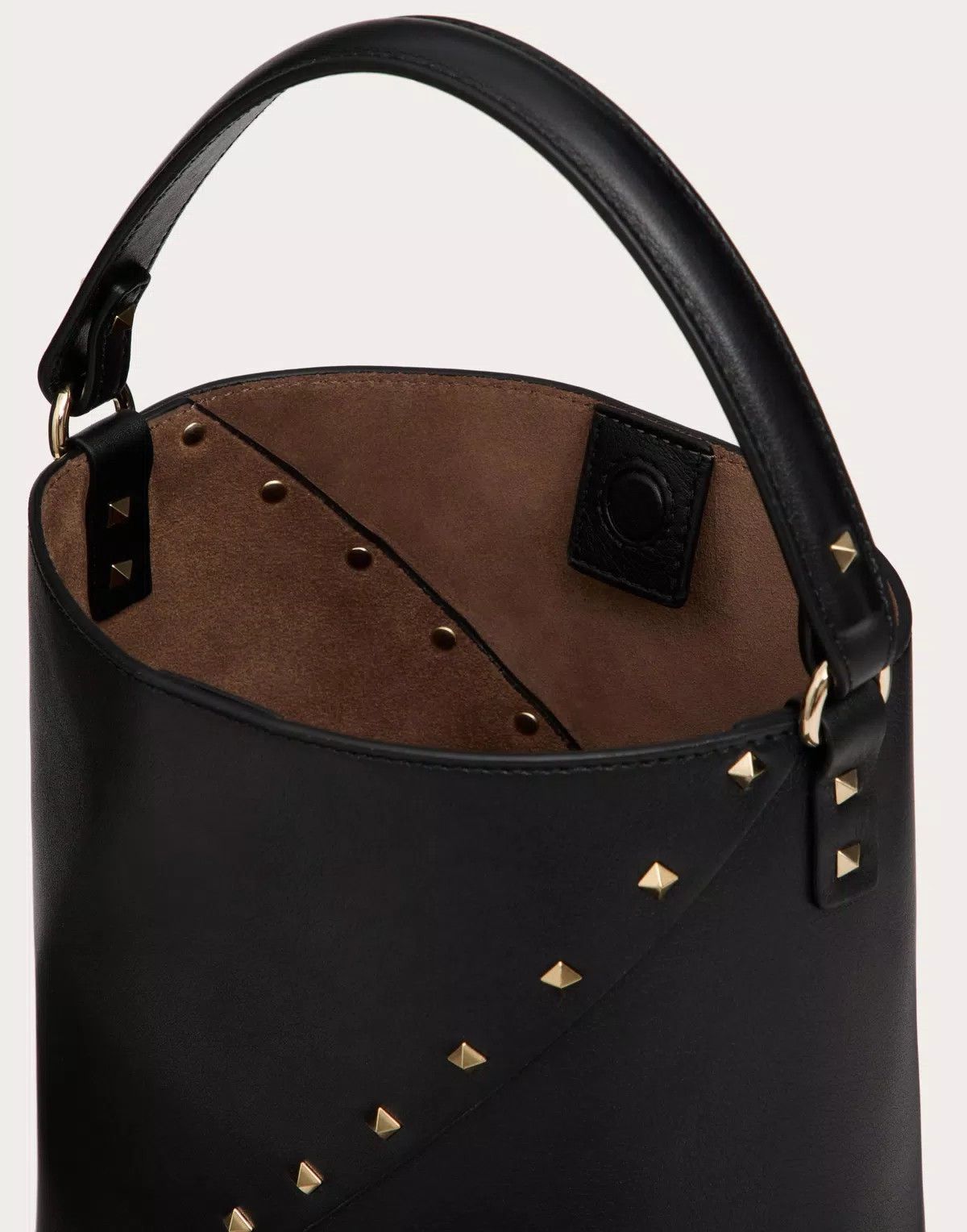Valentino oc11z0725 Size:OS/ Wispy Calfskin Bucket Bag in Black Size ONE SIZE - 6 Thumbnail