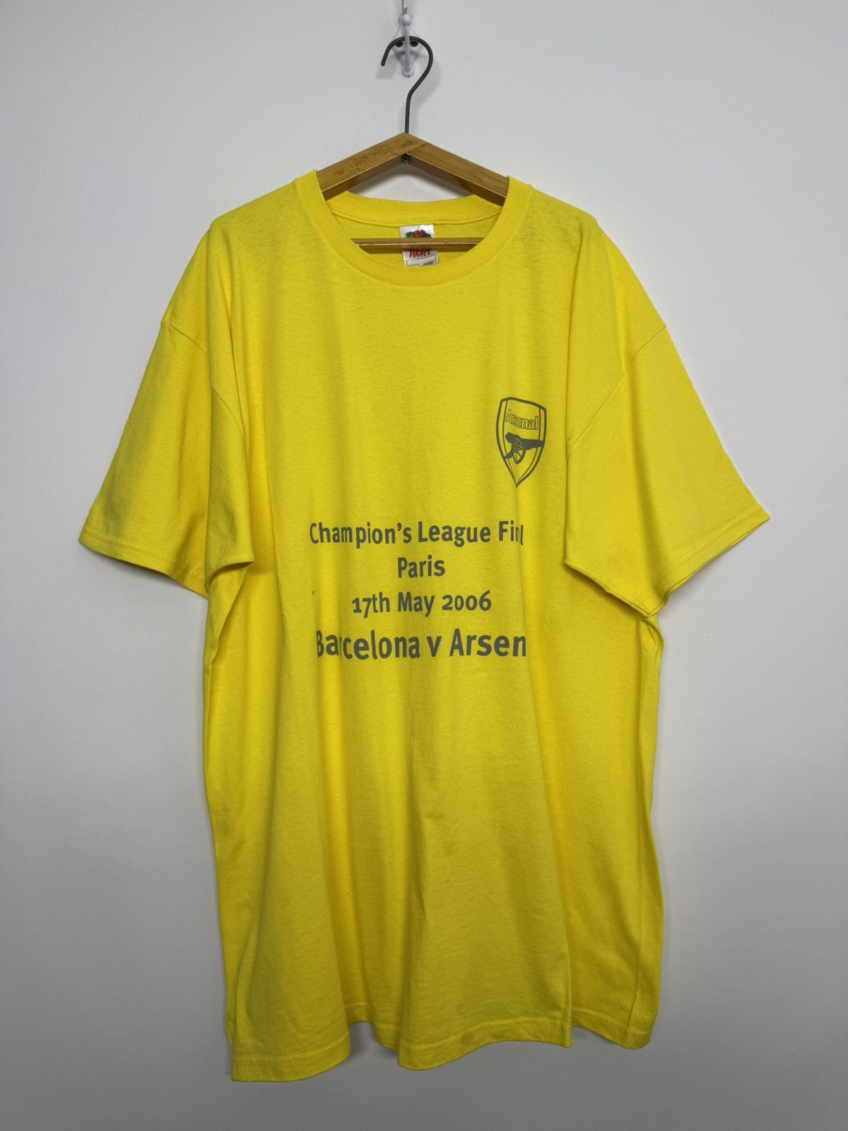 Fruit Of The Loom Arsenal Vs Barcelona CL Final 2006 Football T Shirt Size US XL / EU 56 / 4 - 1 Thumbnail