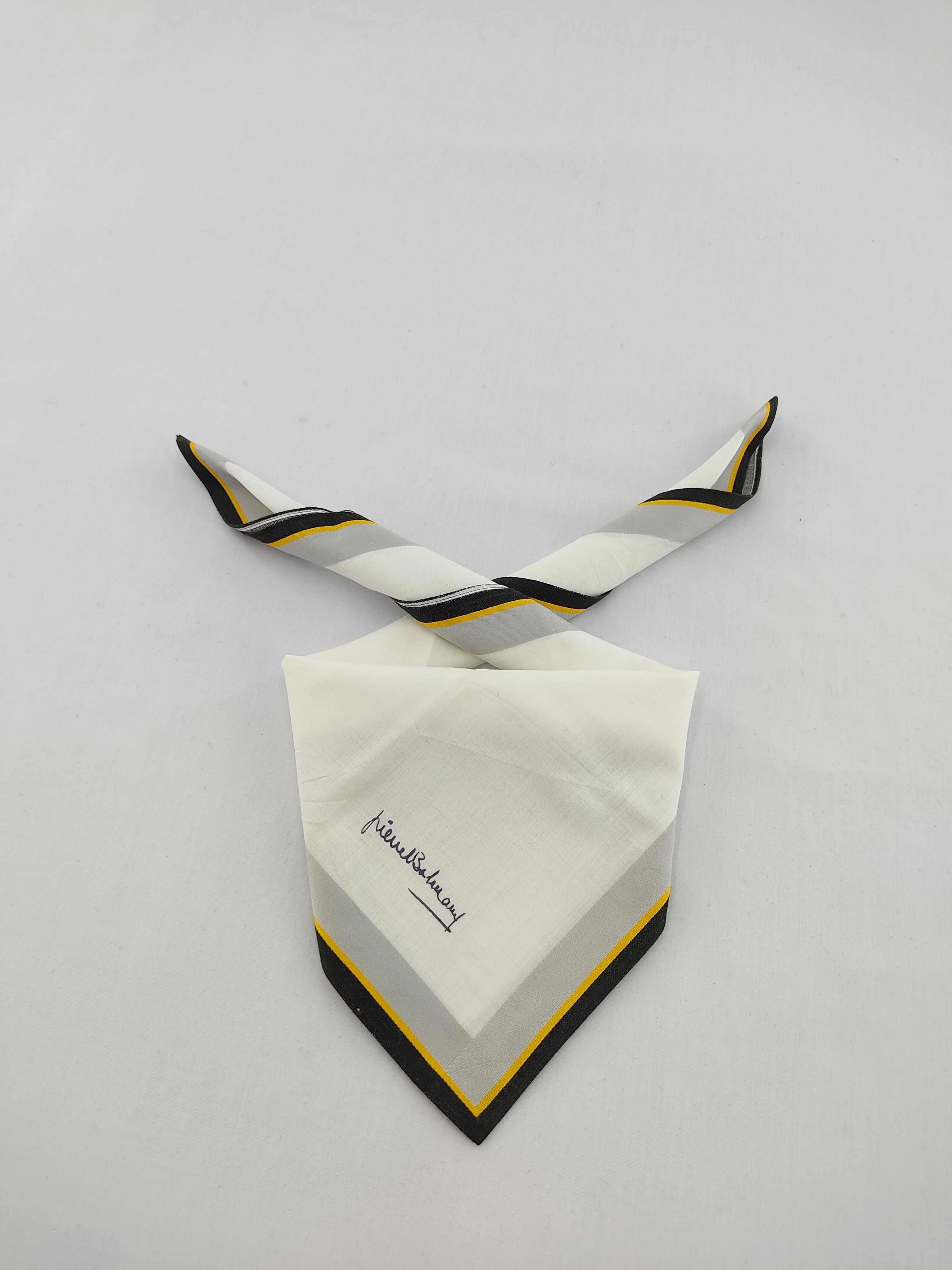 Pierre Balmain × Vintage Vintage Pierre Balmain Handkerchief / Neckwear / Bandana Size ONE SIZE - 1 Thumbnail