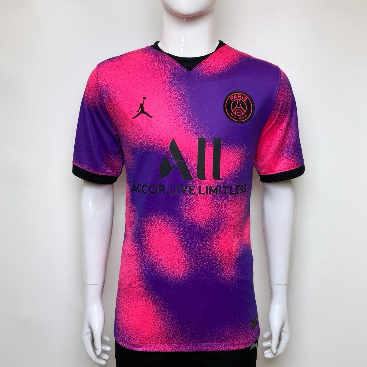 Jordan Brand Soccer Jersey PSG 2020-21 Fourth Nike CV8414-640 Size US M / EU 48-50 / 2 - 1 Thumbnail