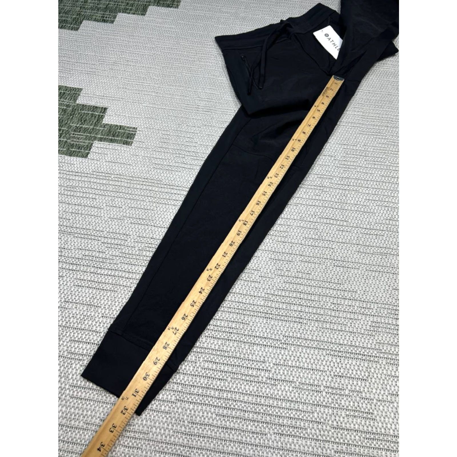 Athleta Athleta Headlands Hybrid Trek Jogger Pants Womens 2 Black Logo Tapered Leg New Size 26" / US 2 / IT 38 - 3 Thumbnail