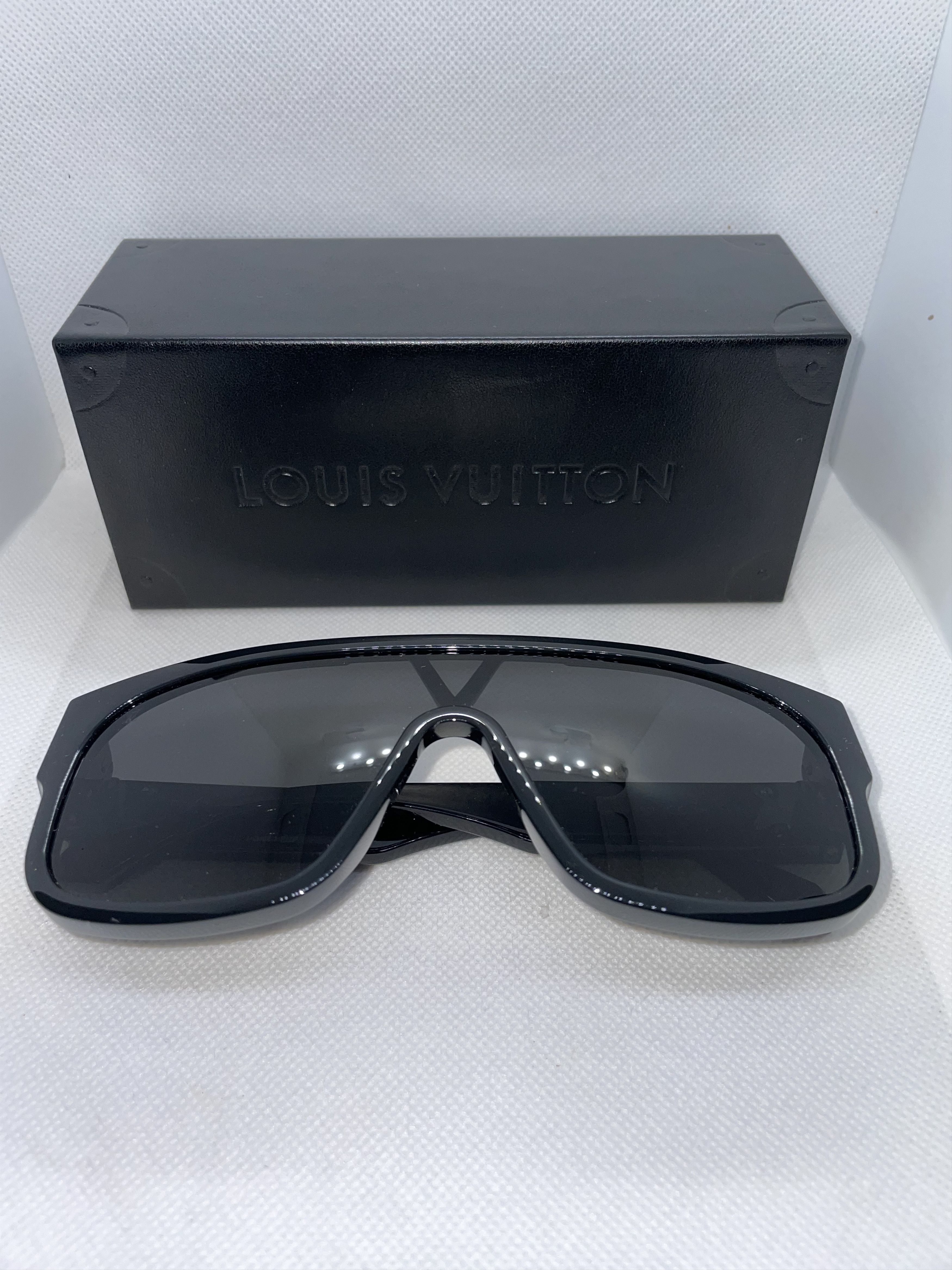 Louis Vuitton Louis Vuitton 1.1 millionaires mask Size ONE SIZE - 2 Thumbnail