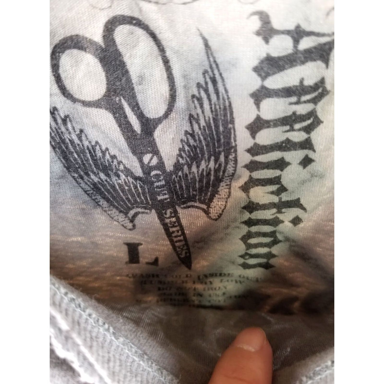 Affliction VINTAGE AFFLICTION T-SHIRT LARGE GRAY CROSS WINGS GRUNGE GOTH Y2K MEN Size US L / EU 52-54 / 3 - 5 Thumbnail