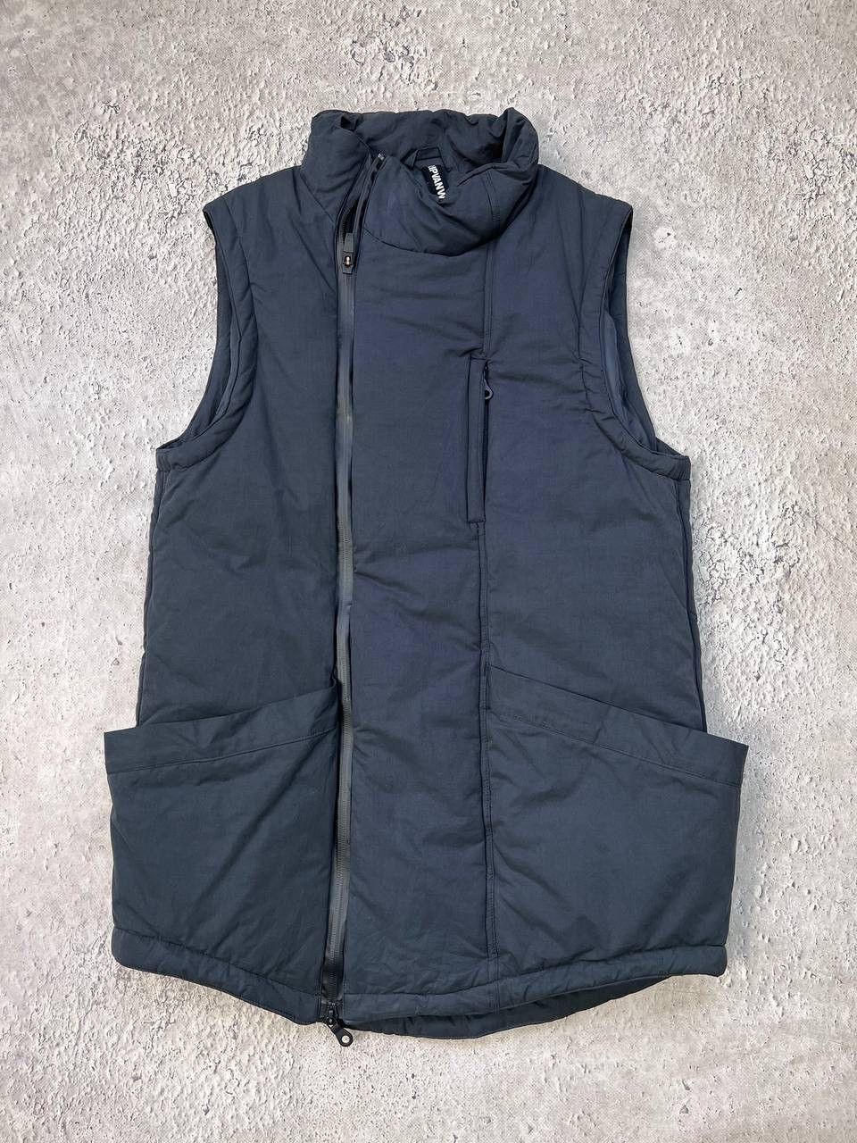 Japanese Brand × RIPVANWINKLE × Yohji Yamamoto Rip Van Winkle Asimmetric Ski nylon Vest Japanese Brand Size US L / EU 52-54 / 3 - 1 Thumbnail