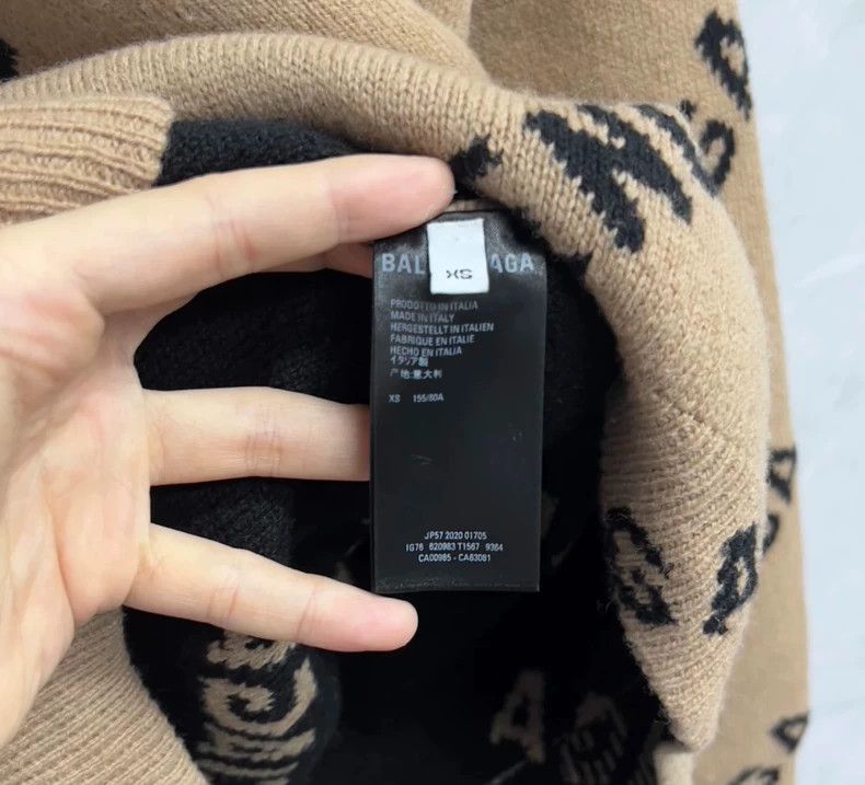 Balenciaga Balenciaga Bullet screen full of Logo sweater Size US XS / EU 42 / 0 - 3 Thumbnail