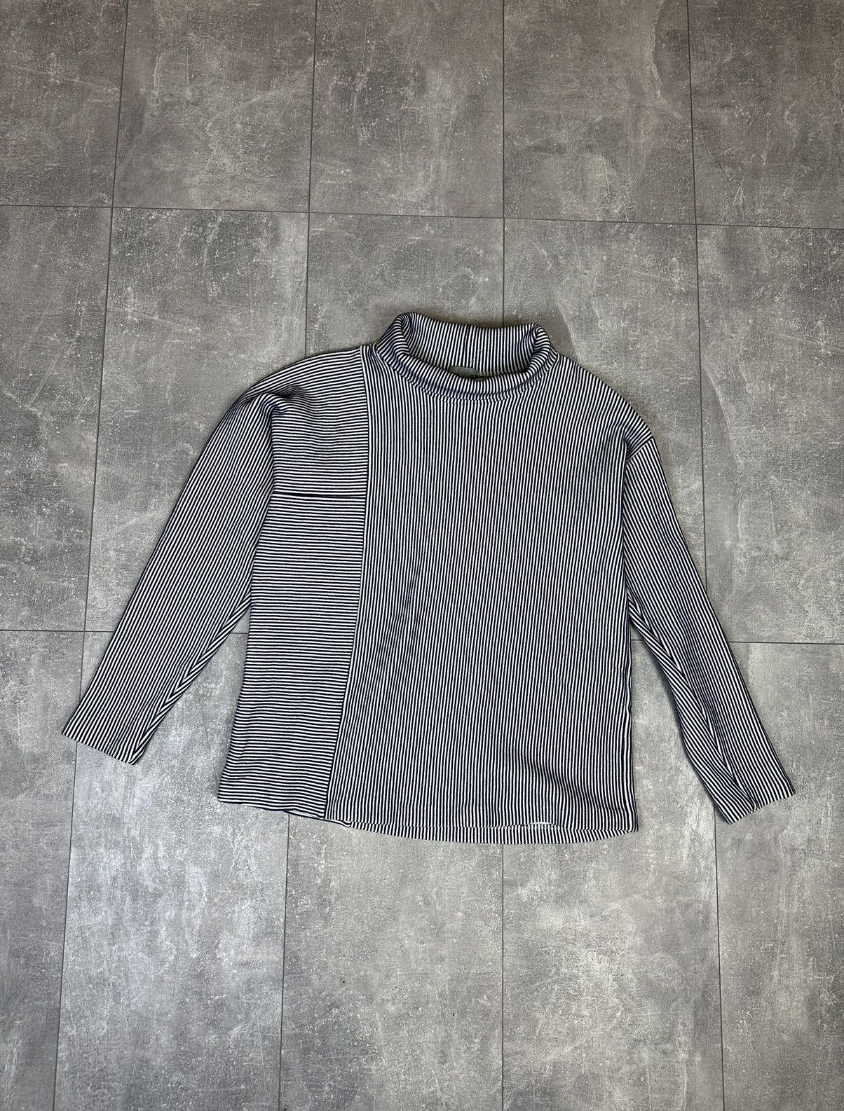 Cos × Vintage Women’s avant gard Coś luxury sweatshirt Size S / US 4 / IT 40 - 2 Thumbnail