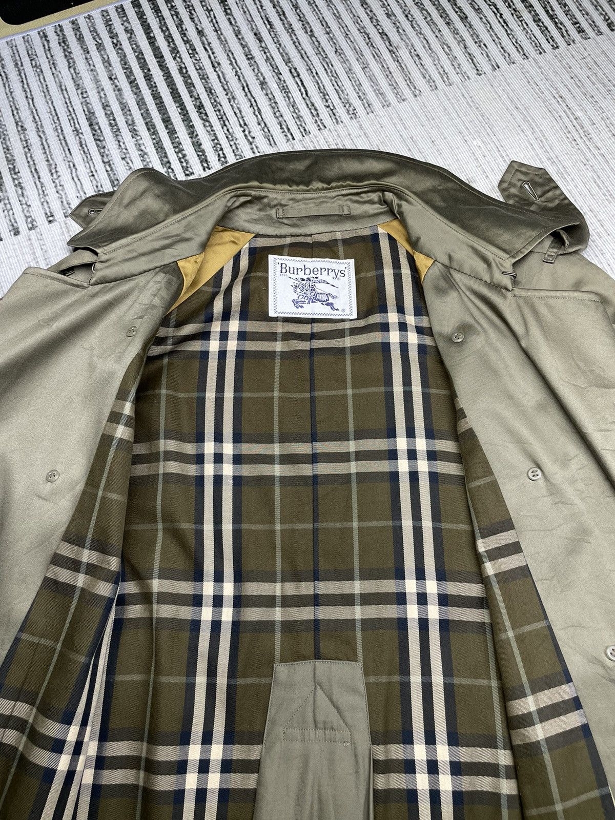 Burberry a58 Vintage Burberrys tranch Coat Size US L / EU 52-54 / 3 - 13 Thumbnail